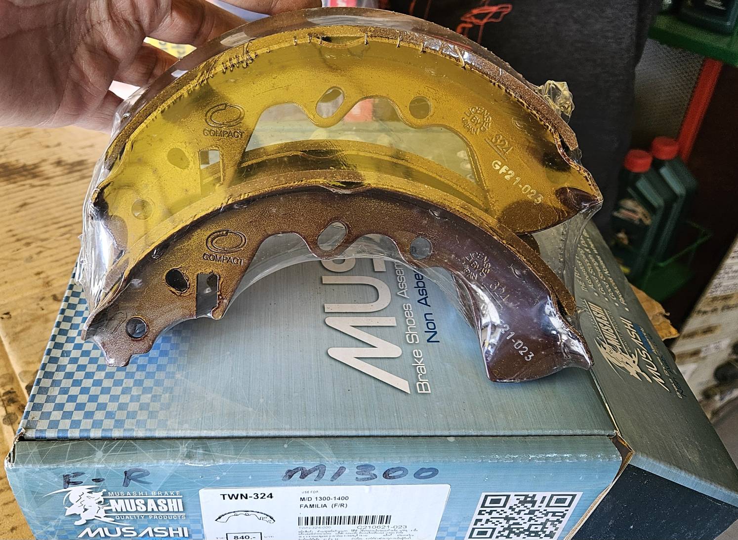 [TWN-324] COMPACT ก้ามเบรคหน้า/หลัง MAZDA 1300 รุ่น Musashi Winner กล่องเทา (1ชุด มี 4ชิ้น) ชุดละ
