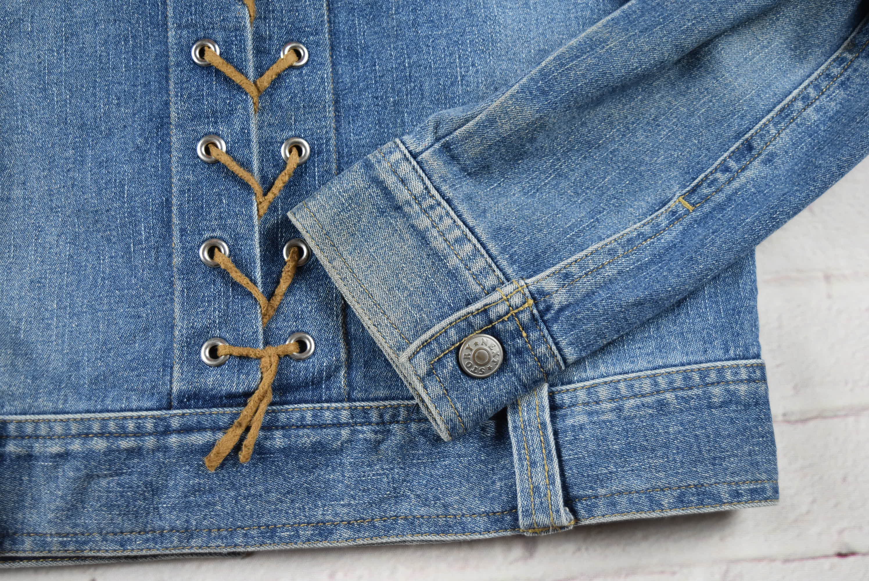 NEXT STORY อกจริง 32 ไซส์ XS เสื้อแจ็คเก็ตยีนส์ แขนยาว ผู้หญิง ทรงสวยเก๋ มีสไตล์ เนื้อผ้านุ่มใส่สบาย