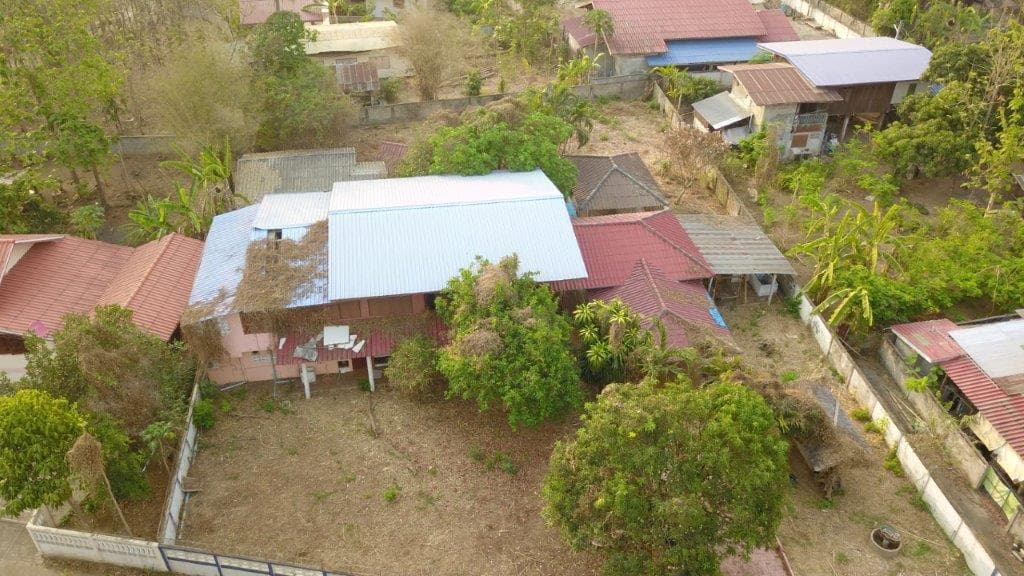 ด่วนขายบ้านพร้อมที่ดิน 1 ไร่ราคาถูกที่สุดพร้อมเข้าอยู่ใกล้ถนนใหญ่ 350 เมตร ใกล้ธนาคารออมสินเด่นชัย 528 เมตร