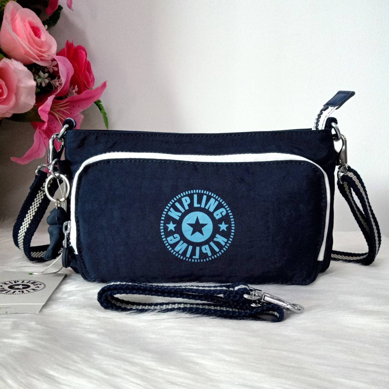 กระเป๋าสะพายเท่ห์ๆ เก๋ๆ จุของได้เยอะแบรนด์เนมคิปลิ้งค์ 3 ซิป สีกรม KIPLING Basic MYRTE Crossbody & Shoulder bag