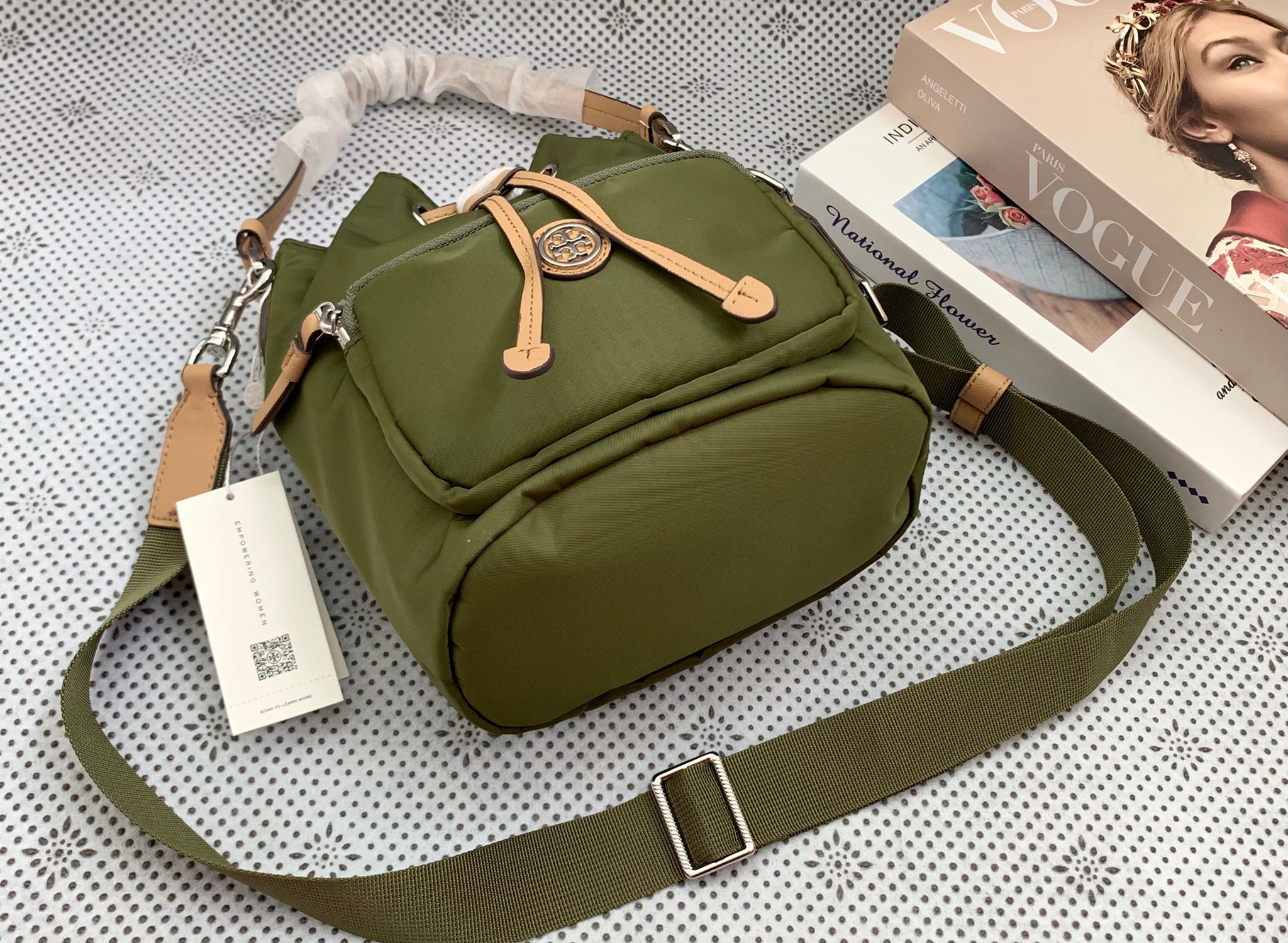 กระเป๋าสะพายไฮโซแบรนด์เนมทอรี่เบิร์ชทรงบัคเก็ตขนมจีบ TORY BURCH VIRGINA BUCKET BAG(134652)