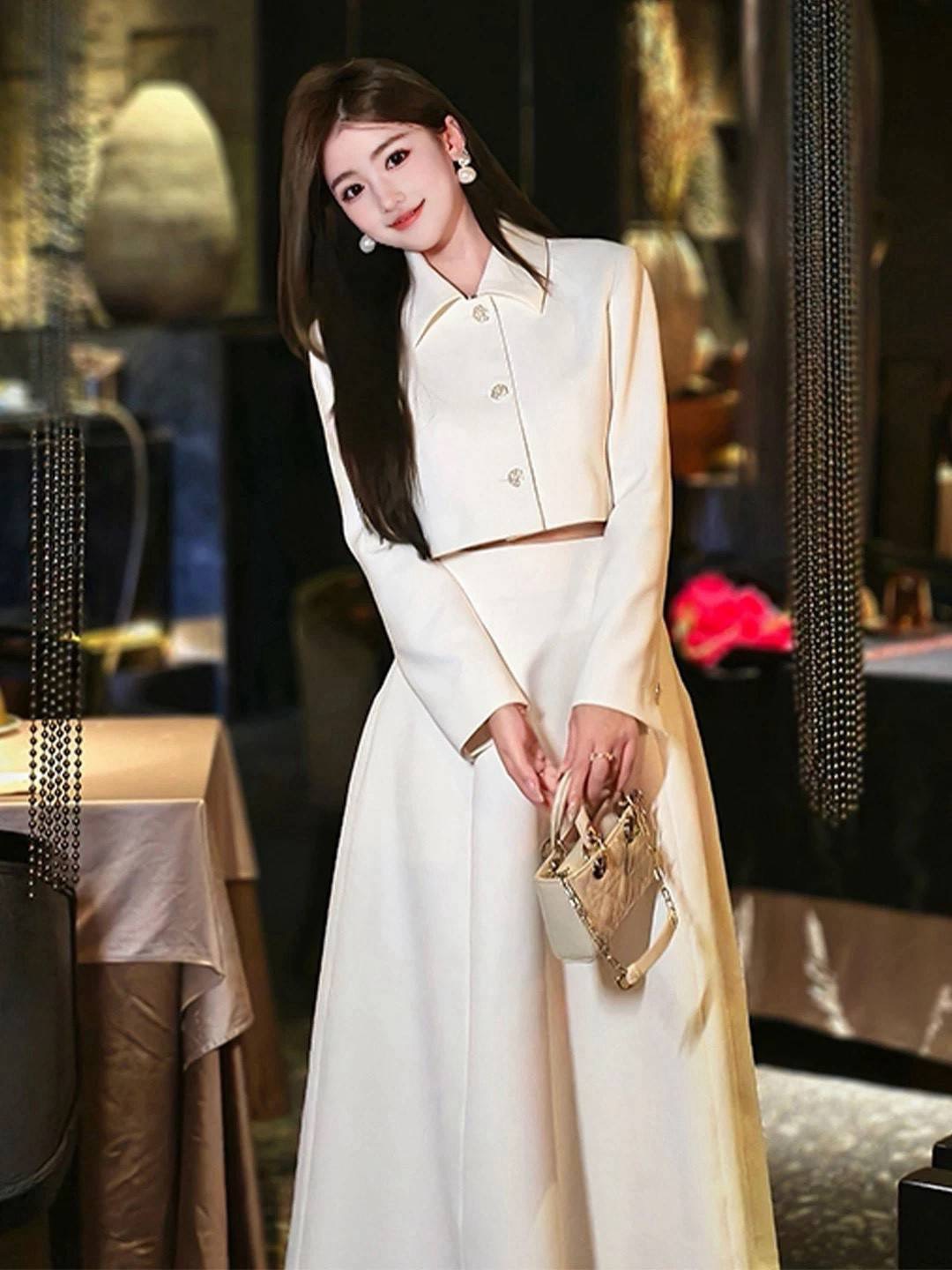 Set 2 ชิ้น เสื้อเชิ้ตครอปแขนยาว+กระโปรงยาวมีซับใน ซิปด้านหลัง มีกระเป๋าข้าง