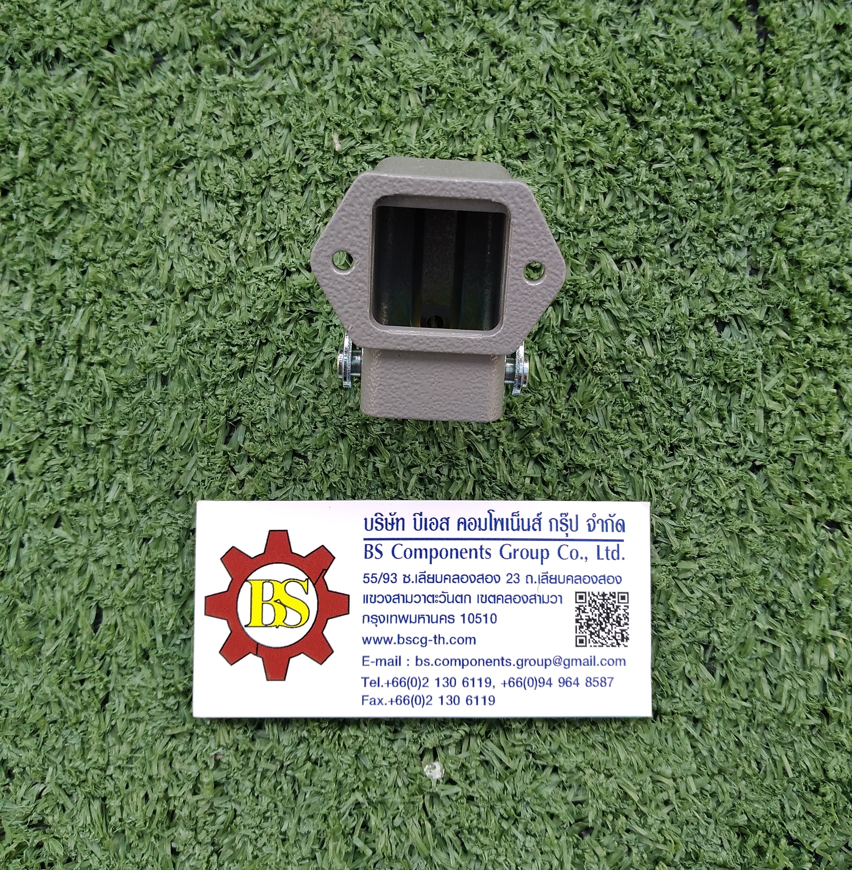 HARTING : Han A : HOUSING (METAL) BULKHEAD MOUNTING (ANGLED TYPE P/N 09 20 003 0801)