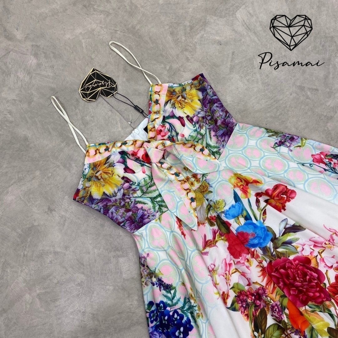 เดรสสายเดี่ยวตัวยาวมัดหนเาลายกราฟฟิกดอกไม้หลากสีลายดอกสดใส ต้อนรับ summer ใส่เข้าเซ็ตคือดีมากค่าใส่vacayถ่ายรูปกับแก๊งค์เพื่อนๆไม่มีผิดหวังเลยค่า ห้ามพลาดเลยน้าตัวนี้