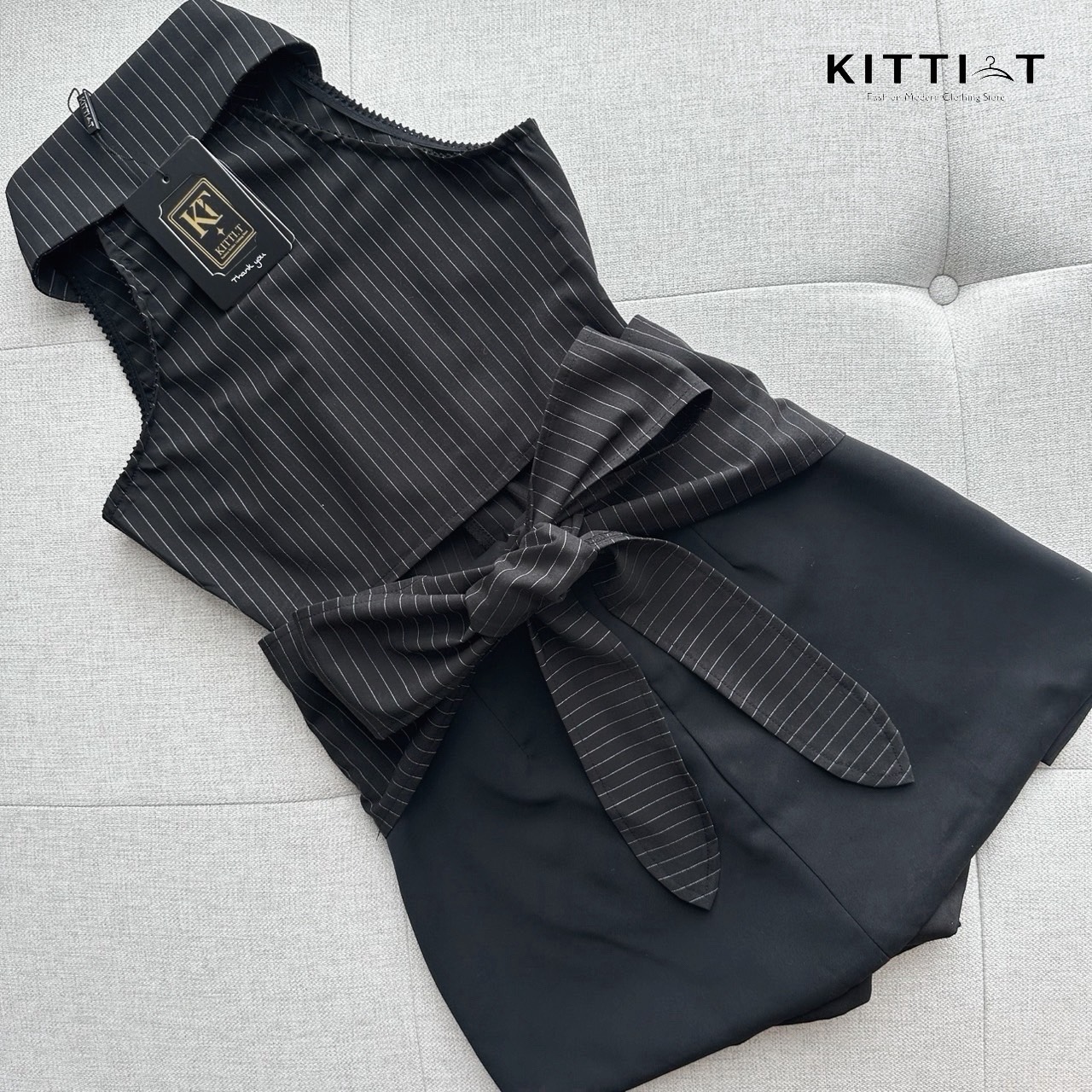 Set (2)ชิ้น เสื้อ+กระโปรง ชุดดำมินิมอลสุดชิค สไตล์เรียบแต่เซ็กซี่กำลังดี