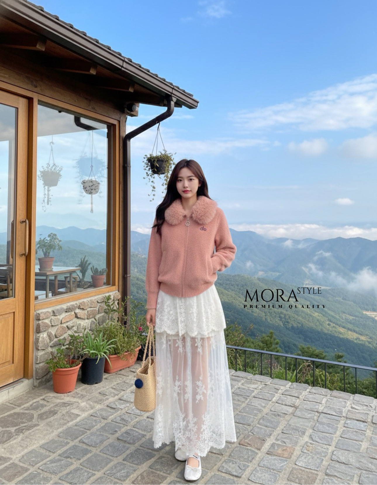 เซ็ต 2 ชิ้น เสื้อแขนยาวแต่งขนเฟอร์ช่วงคอ ขนฟูนุ่มงานสวย ผ้าใส่สบาย มาพร้อมกับกระโปรง แต่งซีทรูลูกไม้ 2 ชั้น งานสวยมากกก