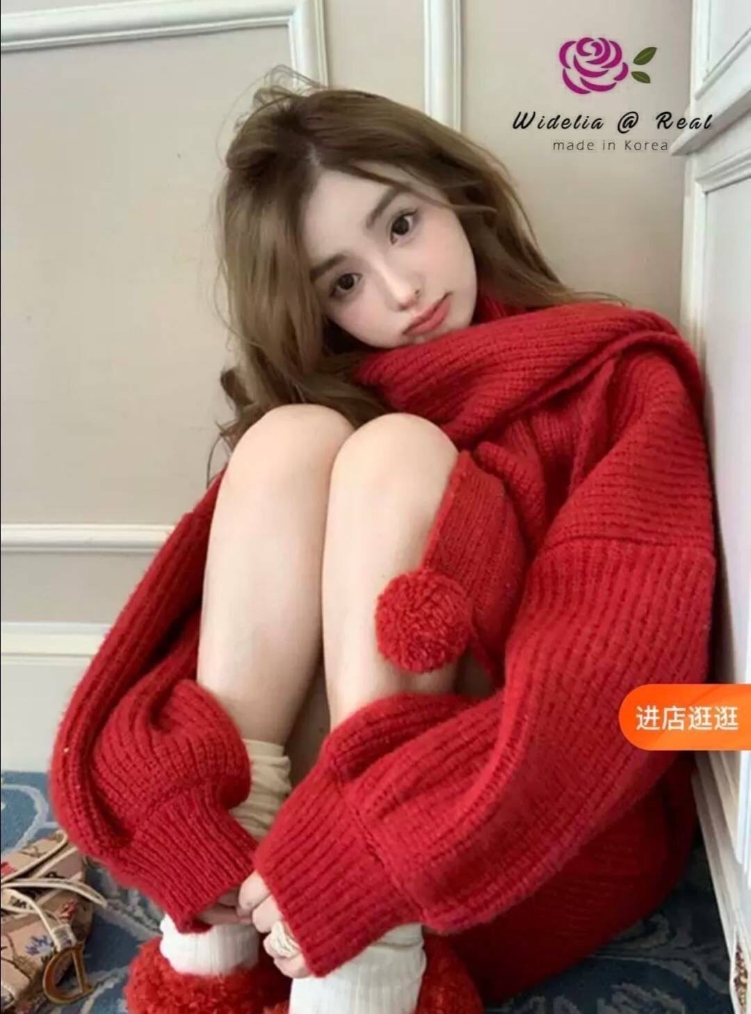 เสื้อตัวยาวสุดเก๋ รุ่นนี้ปังมากแม่ งานเกรดพรีเมี่ยม ตัวเสื้อเป็นไหมพรมเนื้อนุ่มนิ่ม มาพร้อมผ้าพันคอสุด Cute งานสวย ทรงเป๊ะ คัตติ้งเนี้ยบมาก งานไหมพรมเนื้อดีมากนะคะ รับรองใส่ออกมาไม่ผิดหวังการันตีให้เลย บอกเลยห้ามพลาดเด็ดขาดงานดีงานสวยแน่นอนจร้า