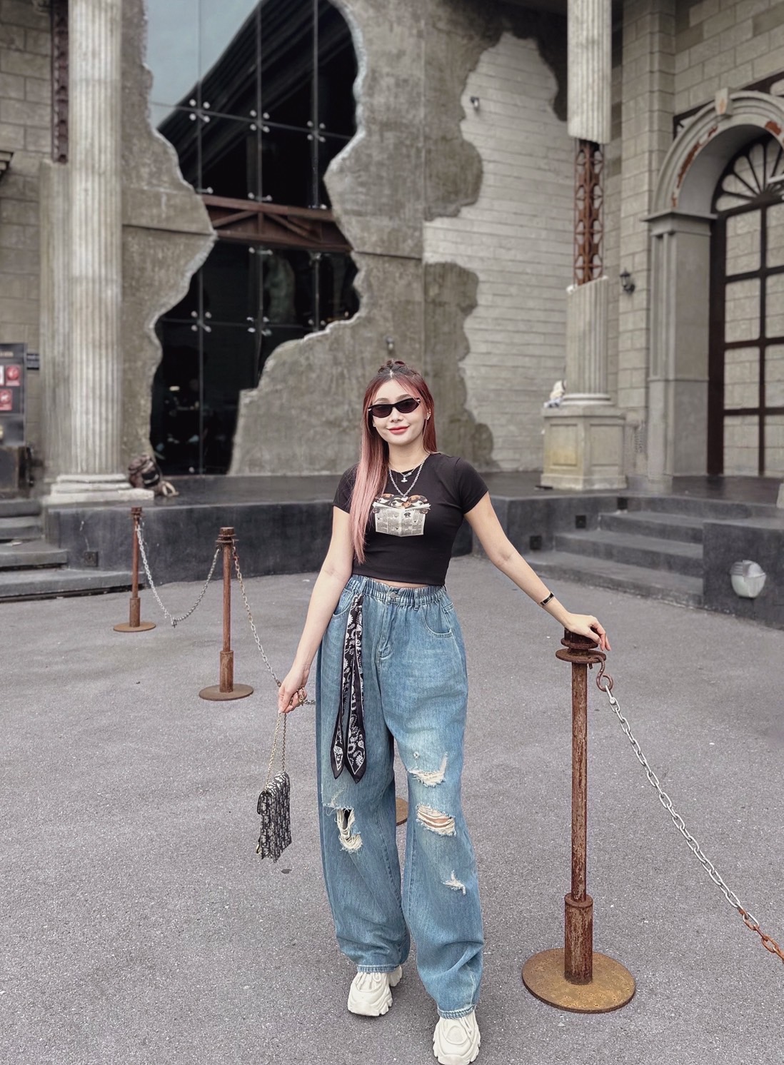 Set เสื้อยืดสีดำลายน้องหมาอ่านหนังสือ แมตกางเกงยีนเอวจั้มสม็อต ที่ขาแต่งขาด งานยีนเนื้อนิ่ม แพทเทิลนี้กำลังฮิต แต่งแมตได้หลายแบบเท่แน่นอนจ้า #9056