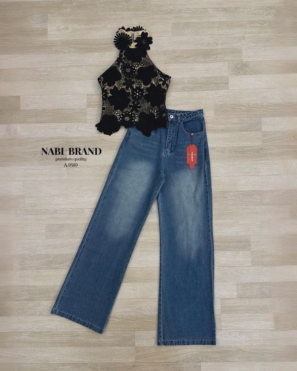 ชุดเซทเสื้อแขนกุดลูกไม้ผ้า3D จึ้งๆ สีดำ ชุดมีฟองน้ำและซับใน งานซิบหลัง เข้าเซทกับกางเกงยีนส์ขายาว ซิบหน้า ชุดแอบเปรี้ยวเล็กๆ จัดเซทนี้ไป รับรองจึ้งมากๆ #NABIBRAND #งานป้ายnabi #เสื้อลูกไม้สีดำ #กางเกงยีนส์ขาบาน #นาบีแบรนด์ #ชุดเซทยีนส์ #กางเกงยีนส์