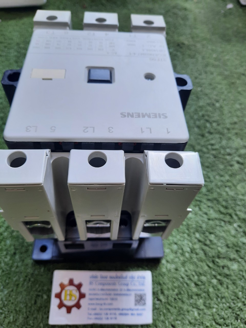 SIEMENS : 3TF5022-0XP0 Contactor AC 50 HZ, coil230/220 V AC3 400 V 110 A 55 kWAUX. contacts: 2 NO + 2 NC size 6 screw connection