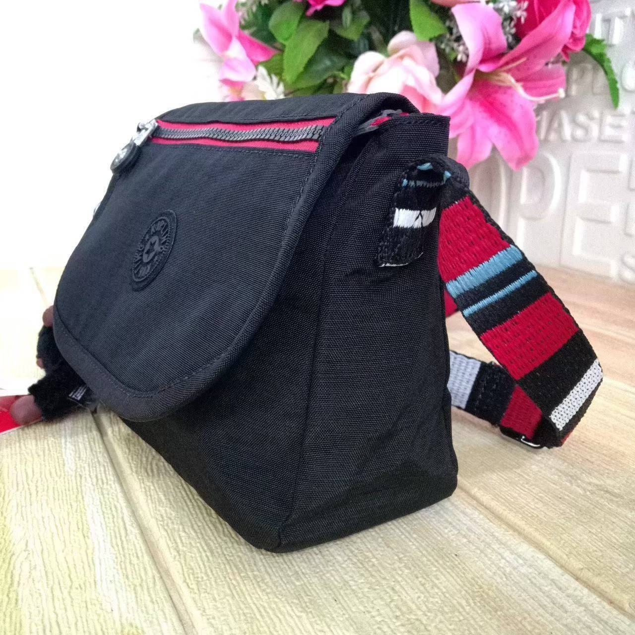 กระเป๋าสะพายไฮโซเท่ห์ๆ เก๋ๆ แบรนด์เนมคิปลิ้งค์สีดำ สีเทา สีแดง KIPLING SABIAN CROSSBODY MINI BAG