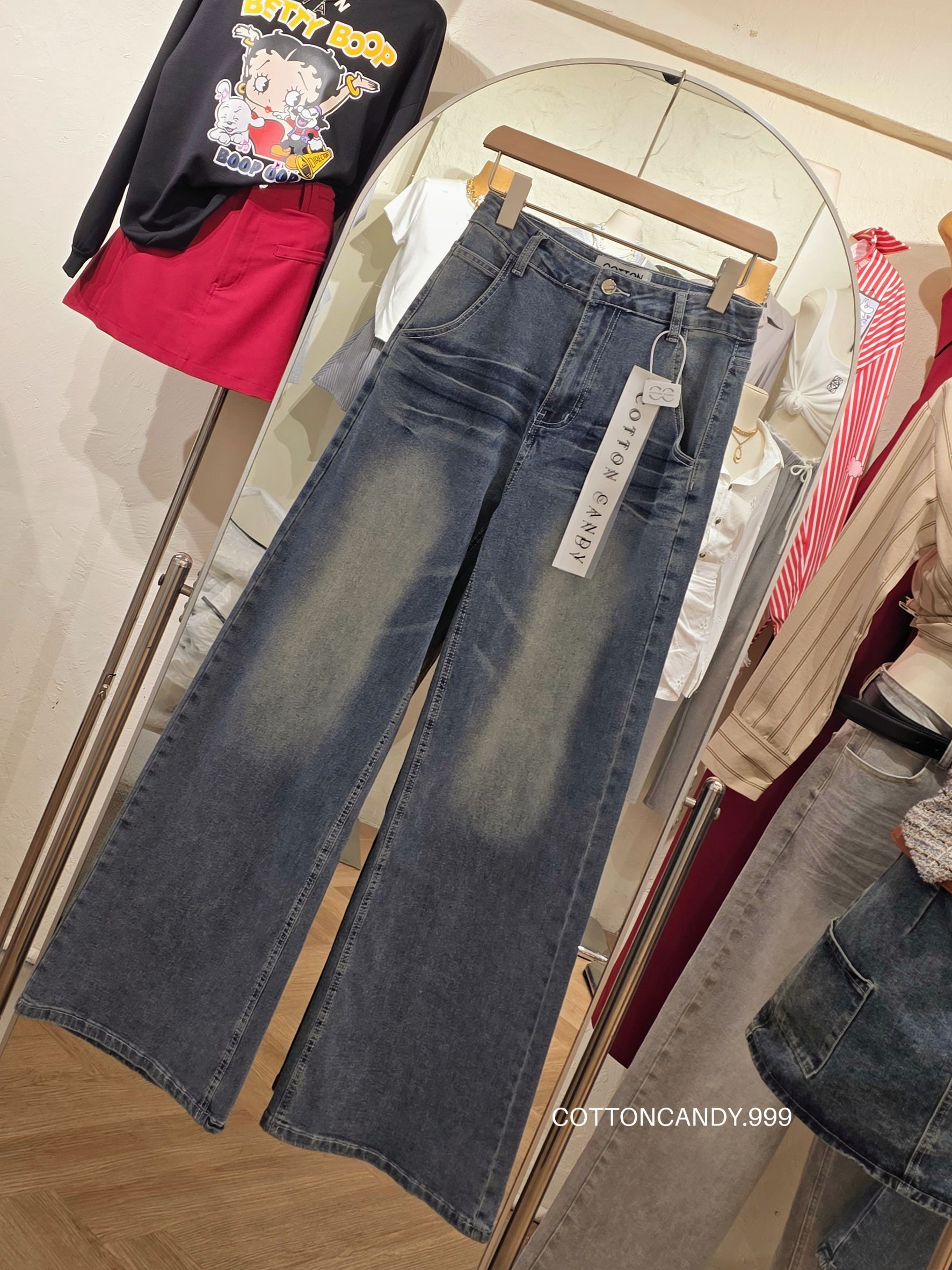Tag#cottoncandy ยีนส์ผ้ายืดล่าสุดจากcottoncandy คร่า รุ่นนี้ผ้ายีนส์ยืดนำเข้าเกรดพรีเมี่ยม ใส่สบายๆ ฝอกลายเฟดสีสวยมากๆ ทรงขากระบอกตรง
