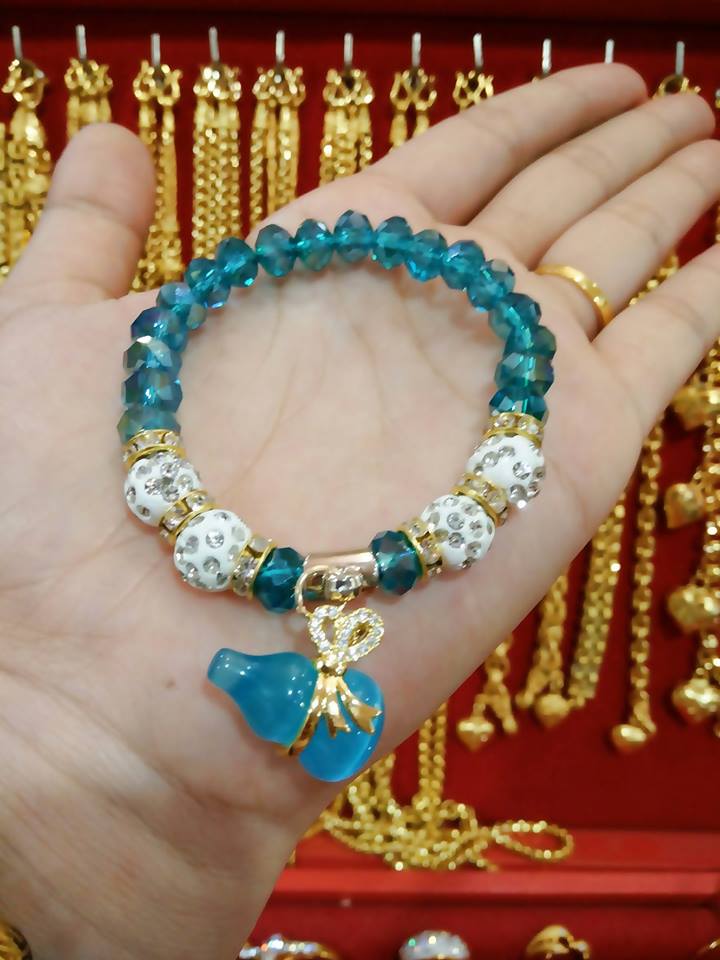 ข้อมือประดับเพชรcz ห้อยจี้น้ำเต้า นำเข้าดีไซน์เก๋