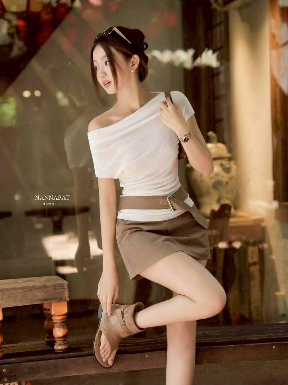 SET 3 ชิ้ เสื้อไหล่เบี่ยงสุดฮอต ผ้ายืดนุ่มใส่สบาย มาคูกับกระโปรงเอวสับ ผ้าดีมาก พร้อมซับในกางเกงไม่ต้องกลัวโป๊นะคะ ไม่พอ ยังมีเข็มขัดผ้ามาให้ใส่แม็ชเท่ๆ