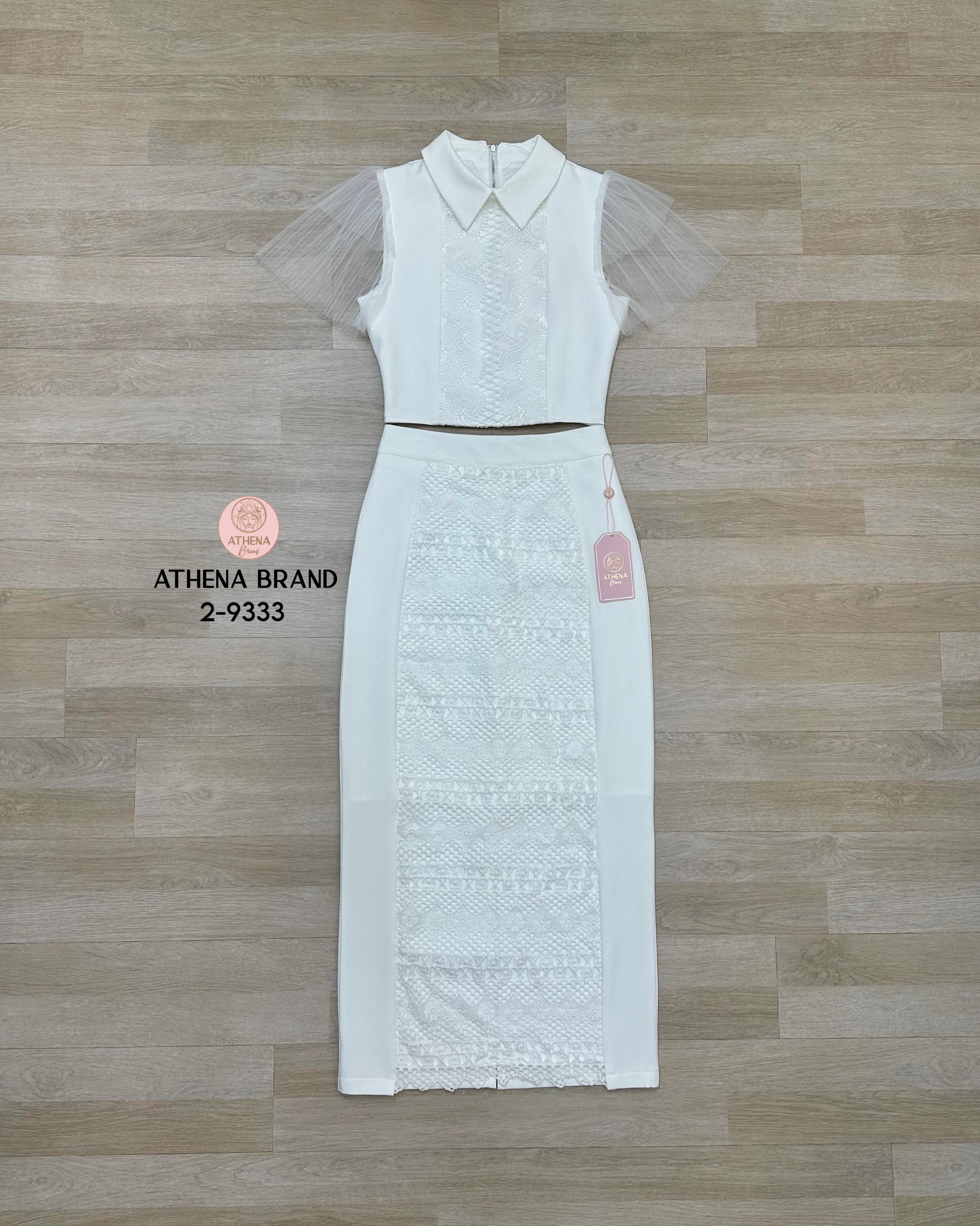 Tag 🔖 :Athena (อธีน่า) Brand Detail :: เสื้อ+กระโปรง เสื้อคอปกแขนระบายดีไซน์แต่งลูกไม้ มาพร้อมซับในสวมใส่แบบซิปด้านหลัง แมตช์มาคู่กับกระโปรงตัดต่อแต่งผ้าลูกไม้ เนื้อผ้าดี๊ดีมีTexture งานมีซับในสวมใส่แบบซิปด้านหลัง ชายกระโปรงด้านหลังผ่า สอดแทรกดีเท