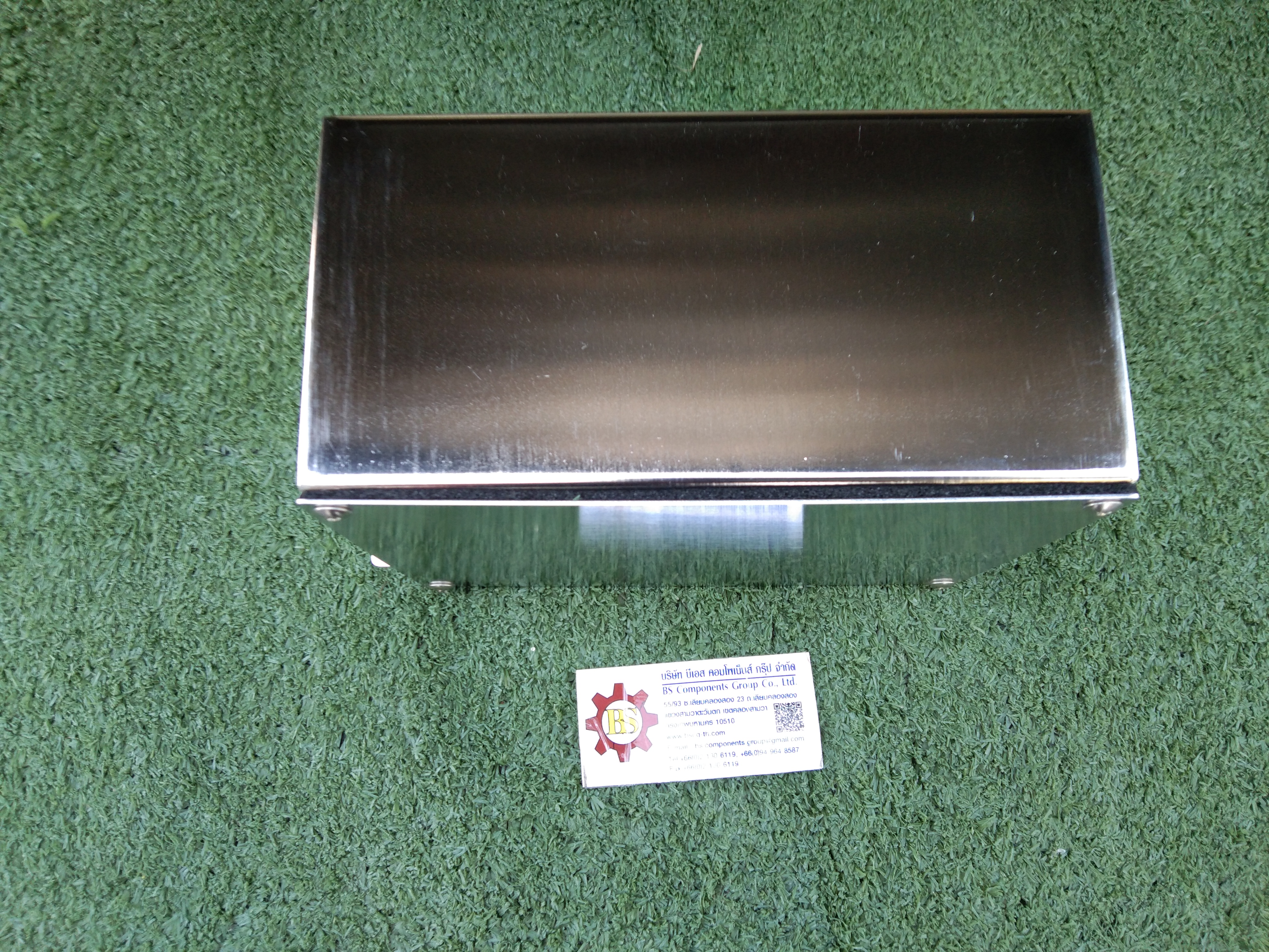 กล่องสแตนเลสด้านบนสโลป POWER PLUGS (D) W200xH150xD150mm.