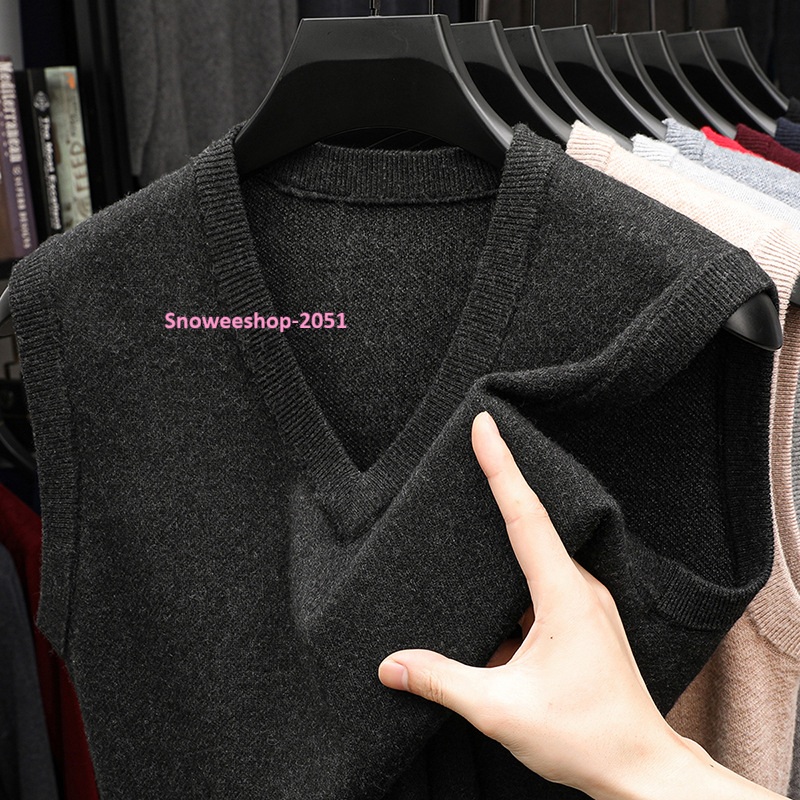 หนาวนี้…ต้องมี เสื้อกั๊กไหมพรม ใส่แล้วดูอบอุ่นทั้งกายและหัวใจ มีตั้งแต่ไซส์ M-4XL สีเยอะถึง 8 สี เลือกได้ตามสไตล์ ใส่เที่ยวเมืองหนาวก็รอด ใส่ถ่ายรูปก็ดูแพง