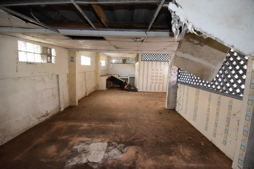 ด่วนขายบ้านพร้อมที่ดิน 1 ไร่ราคาถูกที่สุดพร้อมเข้าอยู่ใกล้ถนนใหญ่ 350 เมตร ใกล้ธนาคารออมสินเด่นชัย 528 เมตร