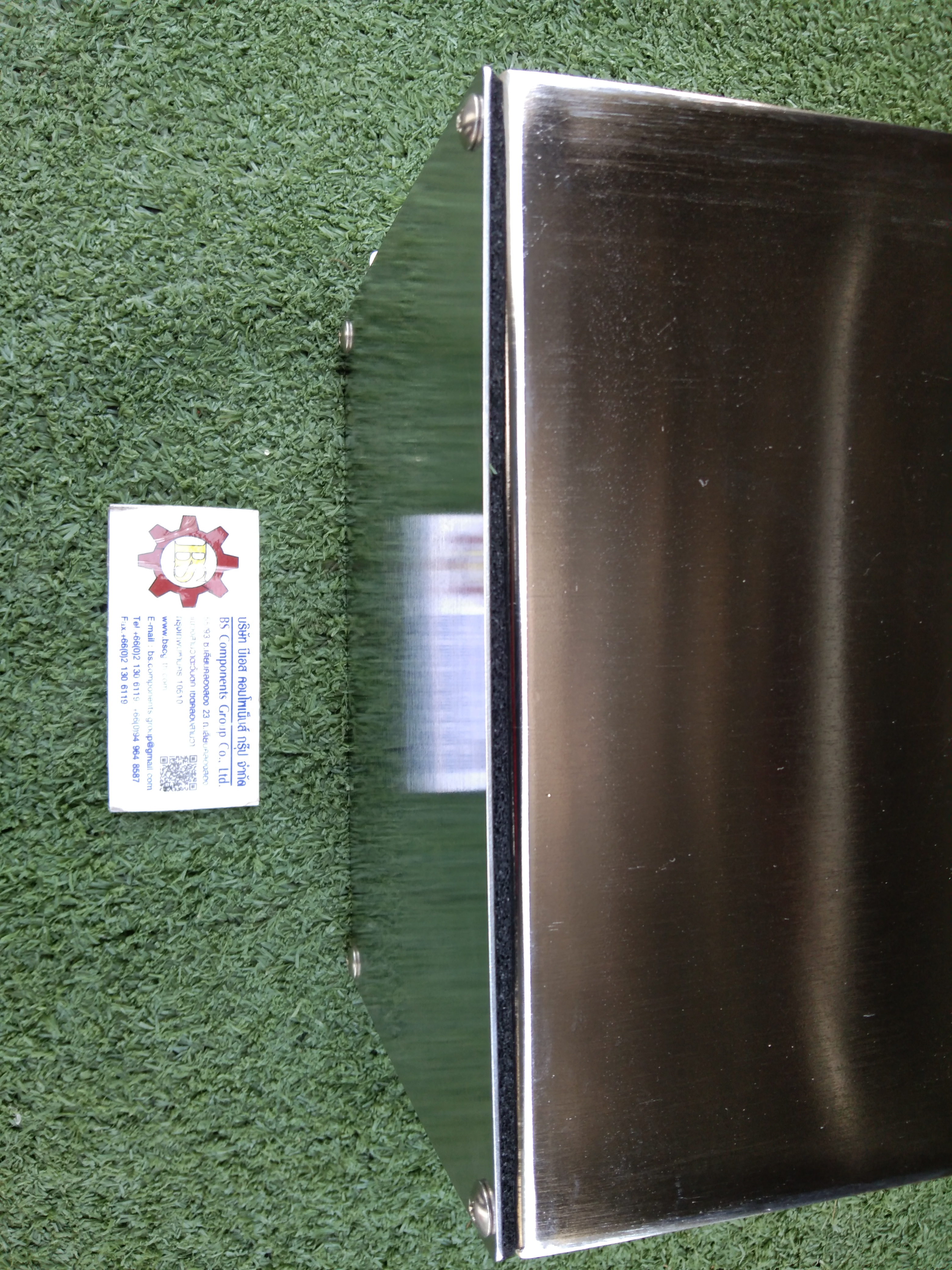 กล่องสแตนเลสด้านบนสโลป POWER PLUGS (D) W200xH150xD150mm.