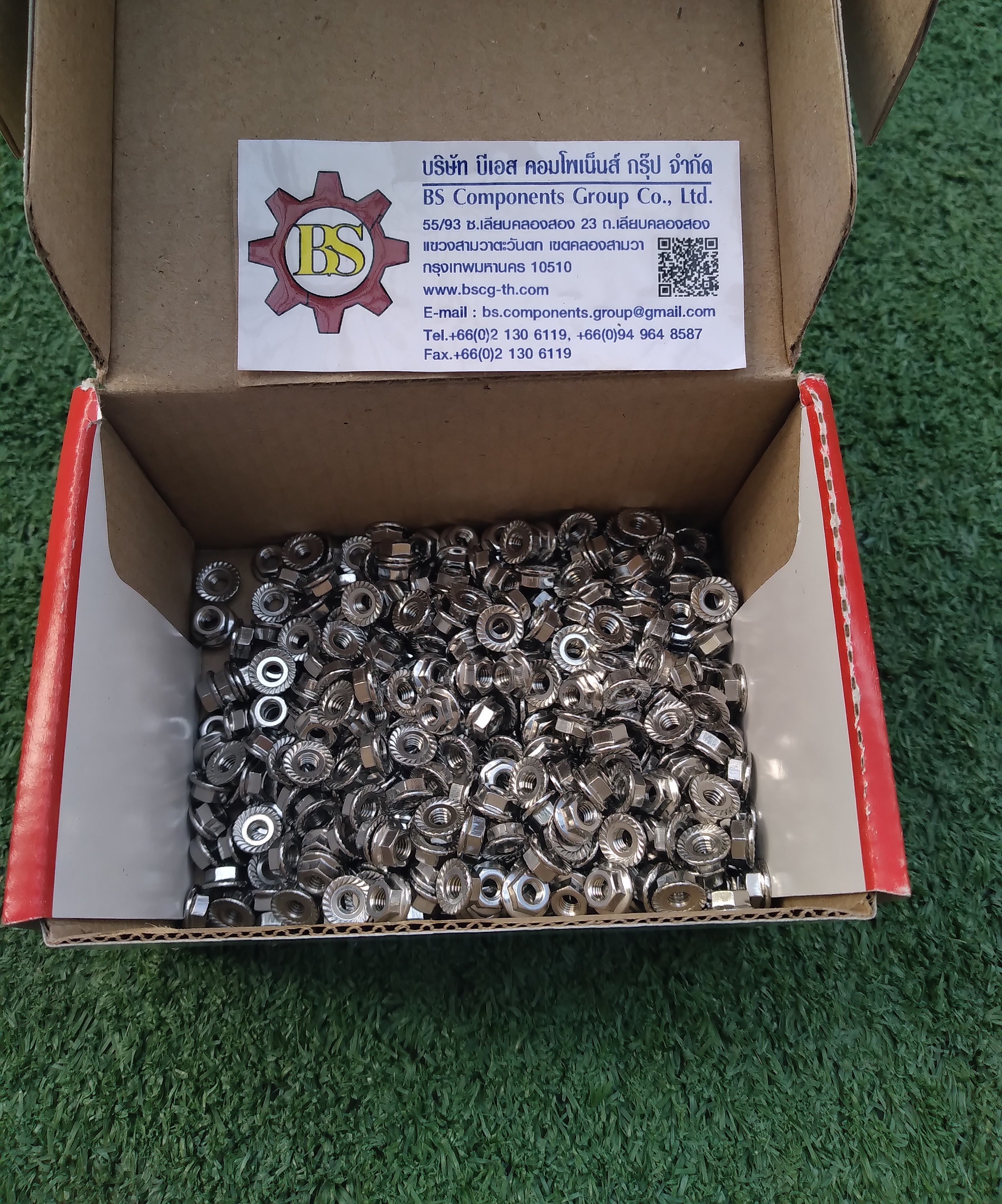 หัวน็อตจาน SUS304 M4x0.7 ขอบ 7.0 Flang nut