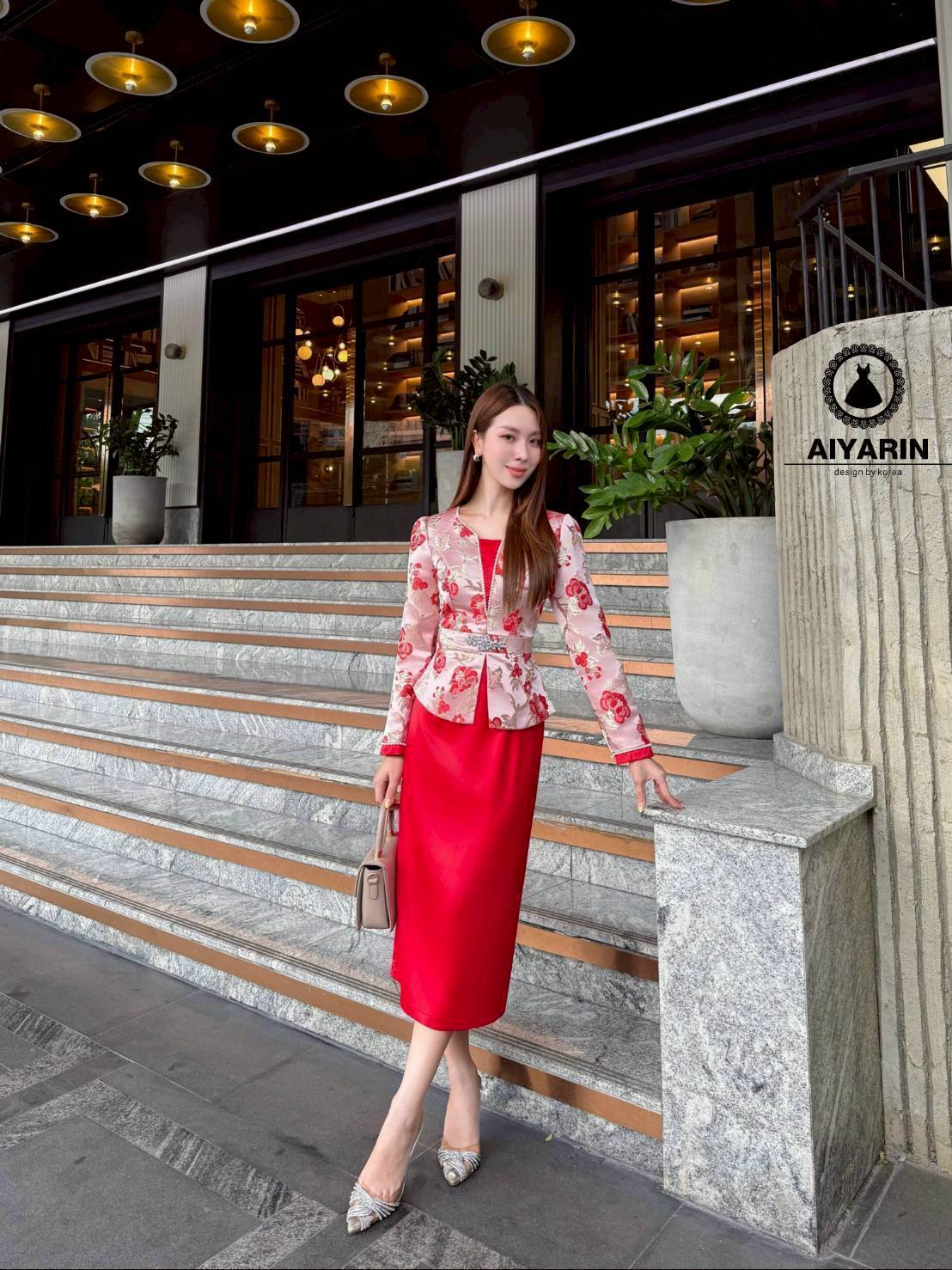 เดรสผ้าทอเนื้อดีมีทรงสวยมั้กๆผ้าหนานิ่มไฮโซสวมใส่ง่ายเเต่งเเนวลูกคุณมั้กๆคะเดรสผ้าทอปักดอกไม้สวยกระโปรงทรงเข้ารูปดูทรงสวยมากๆด้านหน้าเอวตกเเต่งเพชรทำให้ชุดดูเเพงดูเก๋ดูสวยมากๆ