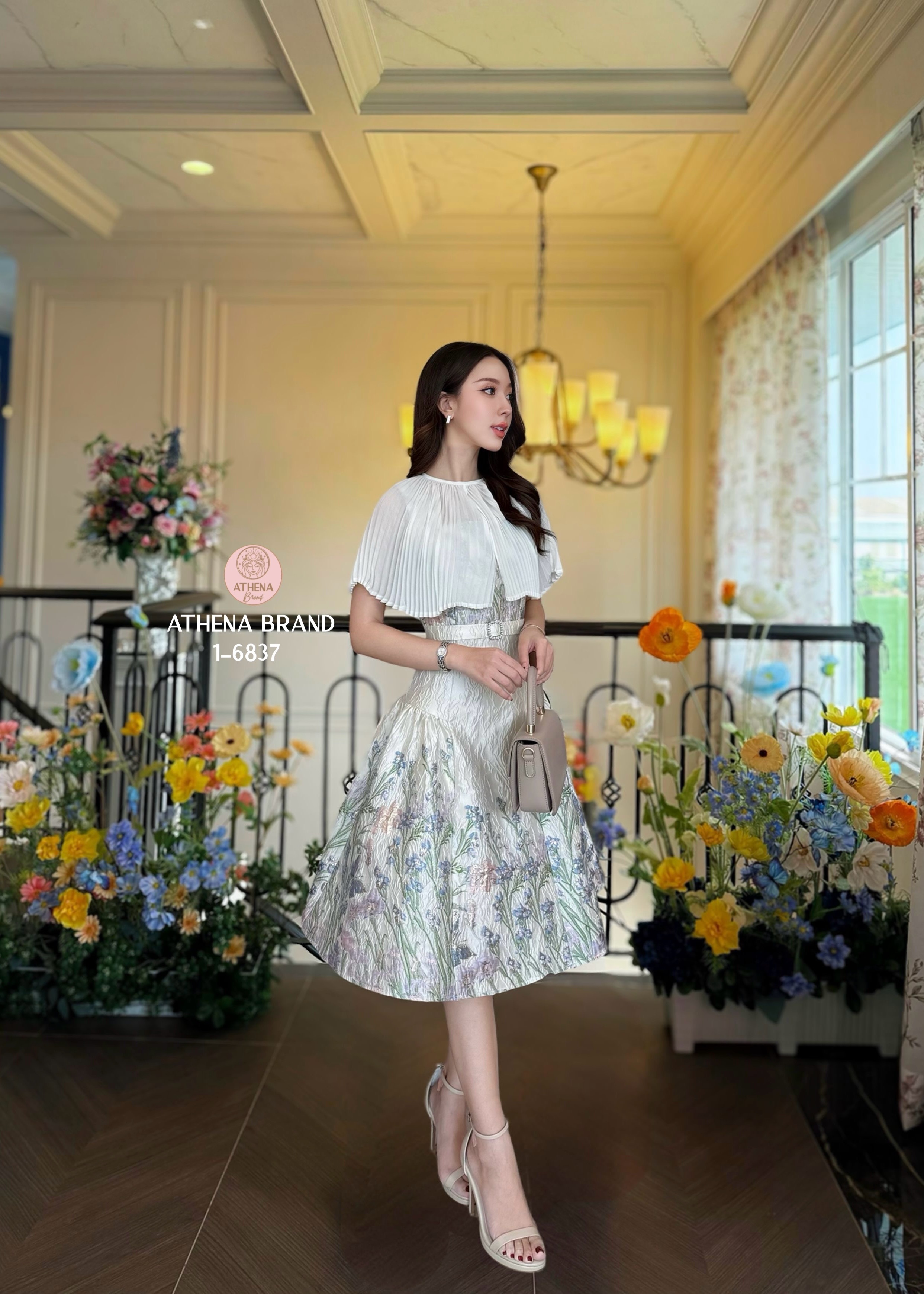 Tag 🔖 :Athena (อธีน่า) Brand Detail :: Dress เดรสดีไซน์สวยหรู มีซิปใช้งานได้จริง ช่วงเอวตกแต่งเข็มขัด เนื้อผ้าลูกไม้มีTexture ชายกระโปรงด้านหลังผ่า งานมีซับในสวมใส่แบบซิปด้านหลัง ฟีลคุณหญิงคุณนายจะเดินไปทางไหนก็เชิ่ด ใส่ทำบุญเข้าวัดหรือใส่ออกงานได