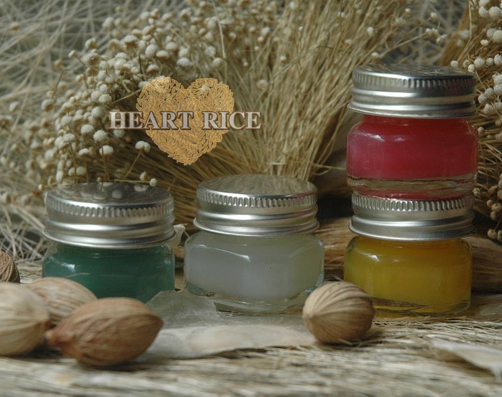 ขวดยาดมสมุนไพร 495 ฝาเงิน 3x3 สูง 3.5 ซม บรรจุ ยาดม 5 กรัม,ยาหม่อง