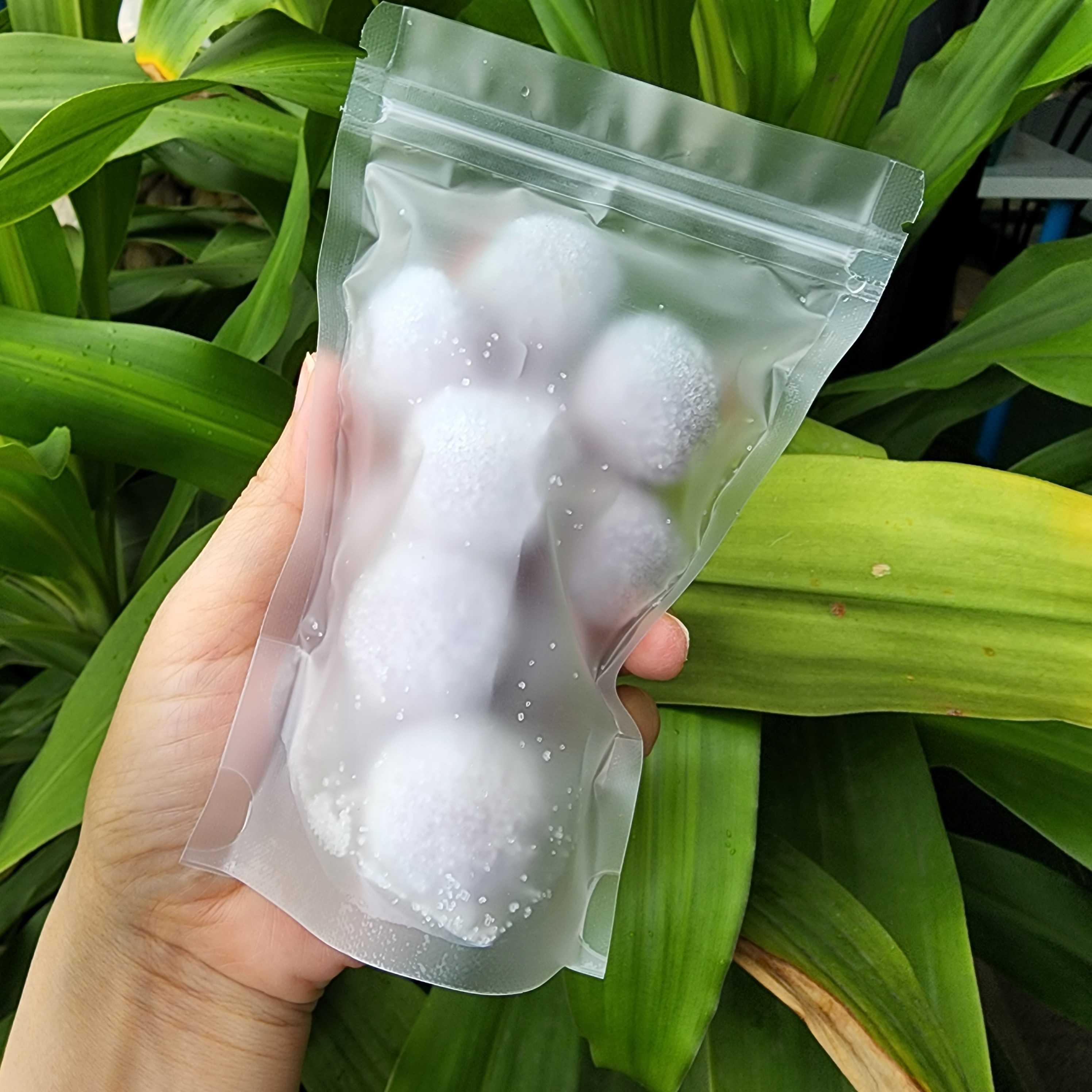 สครับน้ำตาลผลไม้รวมกลิ่นองุ่น - FRUITY SUGAR SCRUB BALL
