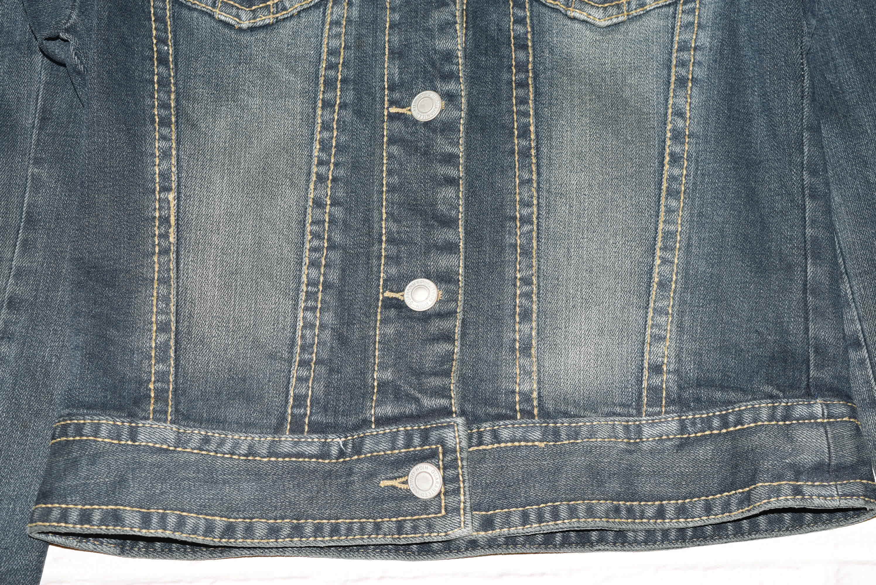 Gemmy Moment อกจริง 33 ไซส์ XS เสื้อแจ็คเก็ตยีนส์ แขนยาว ผู้หญิง สีเข้ม ทรงสวยใส่สบาย ใส่คลุมกันแดด