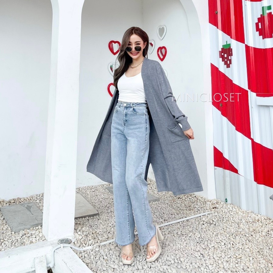 เสื้อsweater ความยาวคือดี พลางหุ่นดูเพรียว เรียบๆได้ใส่บ่อย กระเป๋าหน้าสะดวกด้วยต้องมีค่ะ