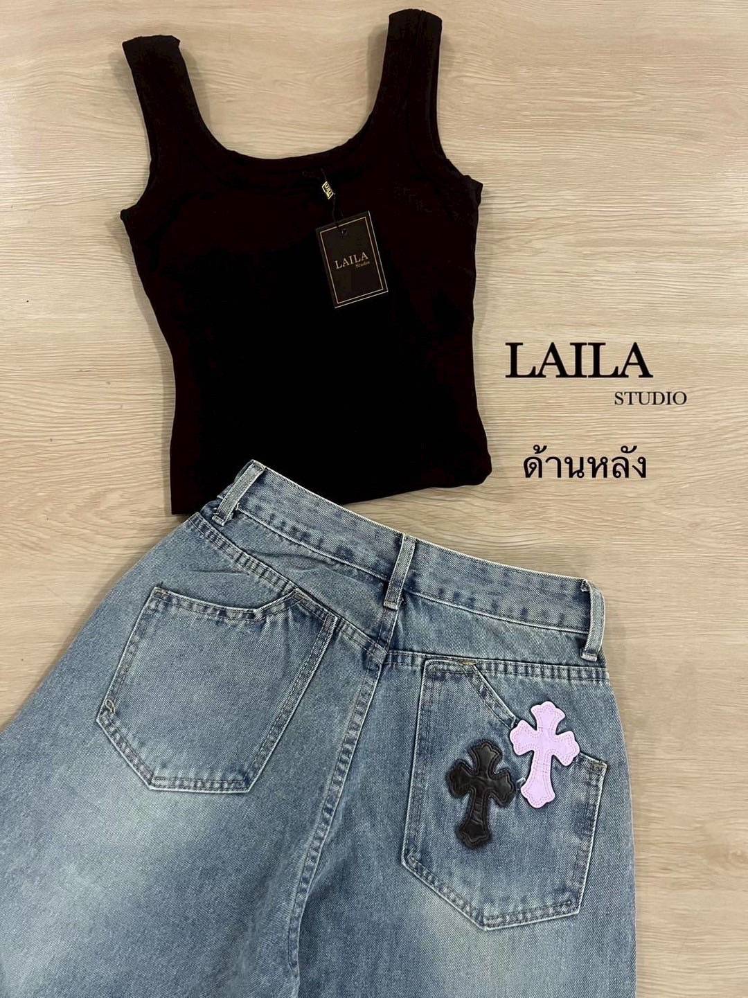 Tag: LAILA Detail: Set เสื้อ+กางเกง งานเสื้อกล้ามทรงเว้าแขนงานเสริมทรงที่อก เนื้อผ้ามีน้ำหนักสวยนิ่มมาพร้อมกางเกงงานยีนส์ทรงบอลลูนสีฟอกอ่อนแต่งอักษรเท่ๆ งานแมชกันเข้าเซ็ท ลงตัวสุดๆ **งานแฟชั่นนำเข้า by laila** #bylaila brand #ชุดเซ็ท #กางเกงยีนส์ #เซ็ทยีน