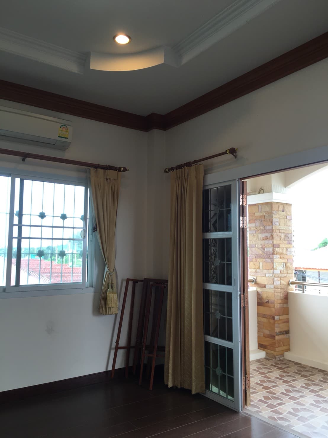 ราคาถูกที่สุดขายบ้านเดี่ยว 2 ชั้น 87 ตรว. 3 ห้องนอน 3 ห้องนํ้าตกแต่งด้วยวัสดุชั้นดี ใกล้ถนนเพชรเกษม 370 เมตรเซเว่น680เมตรปตท. 736 เมตร อ.ท่ายาง จ.เพชรบุรี