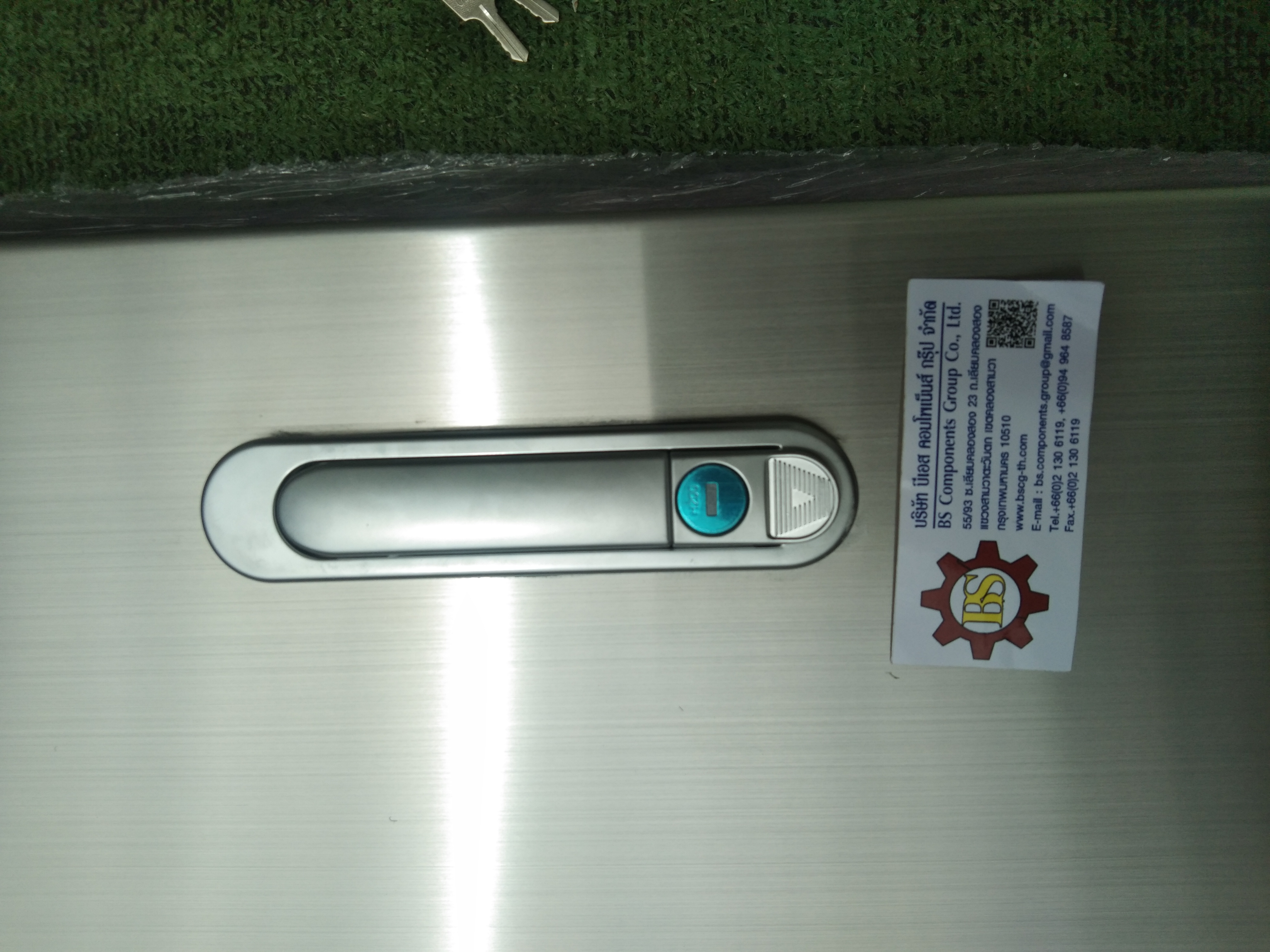 Main LUG 250A ตู้สแตนเลส 304 มีหลังคาสโลป W450xH800xD152mm. (36ช่อง)