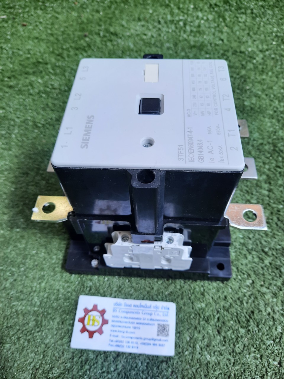 SIEMENS : 3TF5122-0XP0 Contactor AC 50 HZ, coil230/220 V AC3 400 V 140 A 75 kW AUX. contacts: 2 NO + 2 NC size 6 screw connection
