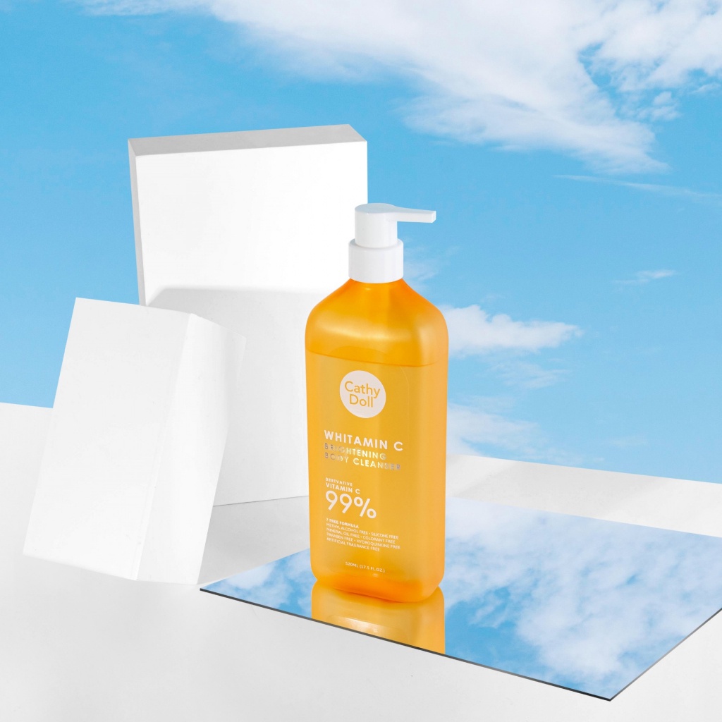 เจลอาบน้ำ วิตซี Cathy Doll Whitamin C Brightening Body Cleanser 520มล. Vit C เข้มข้น