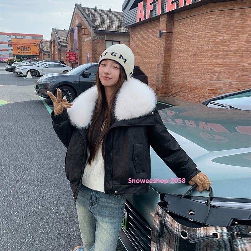 แค่ใส่ก็ได้ลุค “Luxury Winter Girl” แจ็คเก็ตดาวน์ปกขนเฟอร์ ทรงโอเวอร์ไซส์สุดเก๋ กันหนาวติดลบได้จริง ใส่ถ่ายรูปก็สวยปัง! มี 6 สี เลือกแมทช์ได้ทุกสไตล์
