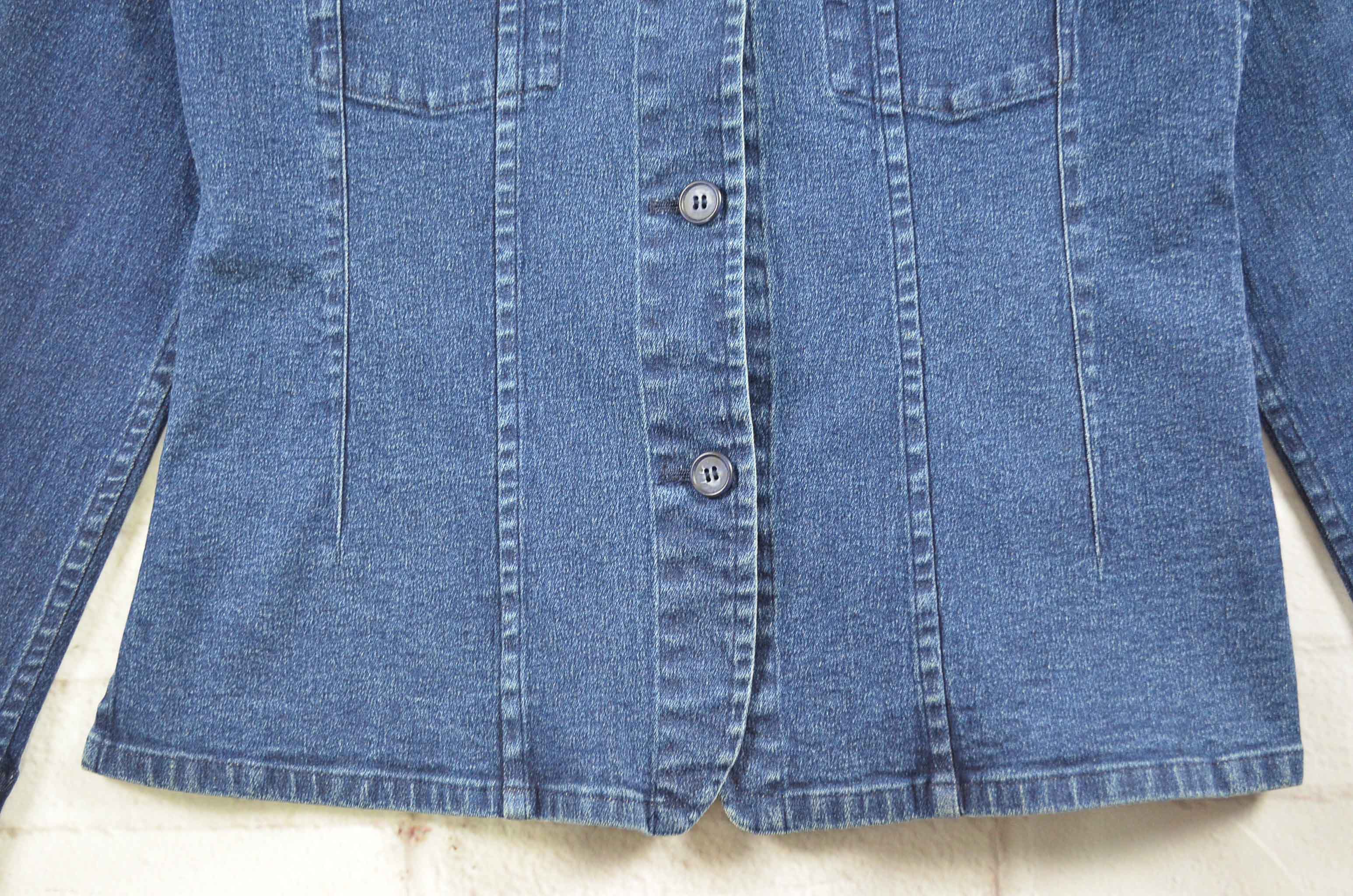 VADEVILLE อกจริง36' (M) เสื้อแจ็คเก็ตยีนส์ เสื้อยีนส์แขนยาวหญิงชาย ผ้านุ่มสีเข้ม ผ้ายืดใส่สบาย ทรงเข้ารูป