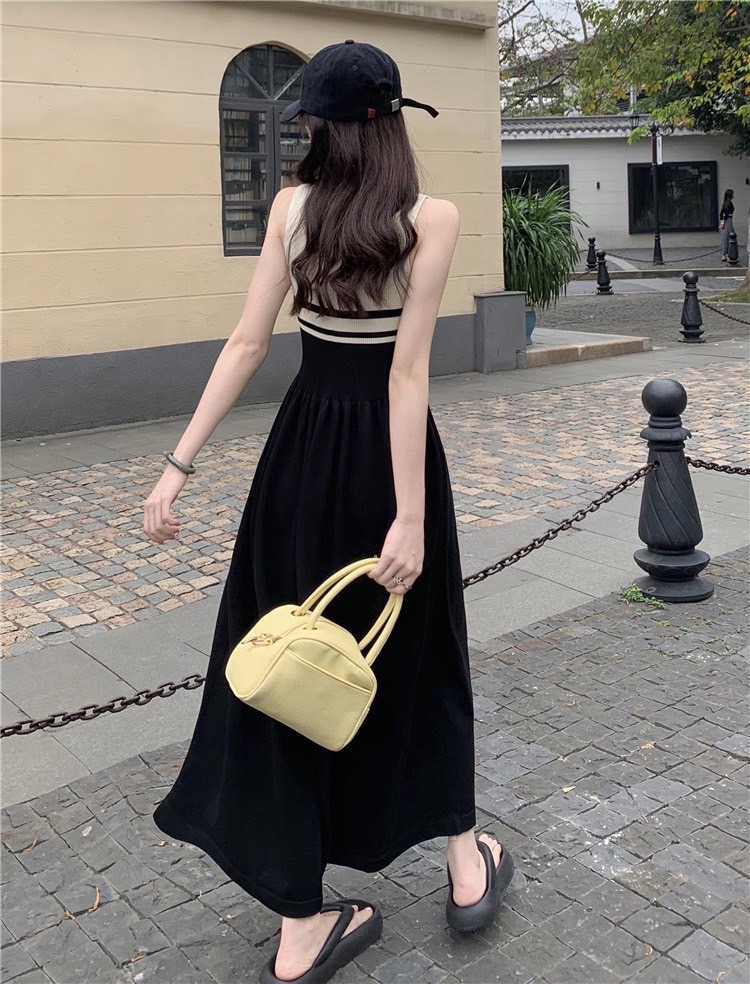 เดรสยาวแขนกุด ทูโทน กระโปรงทรงบานเนื้อผ้าดี ใส่สบายค่ะ