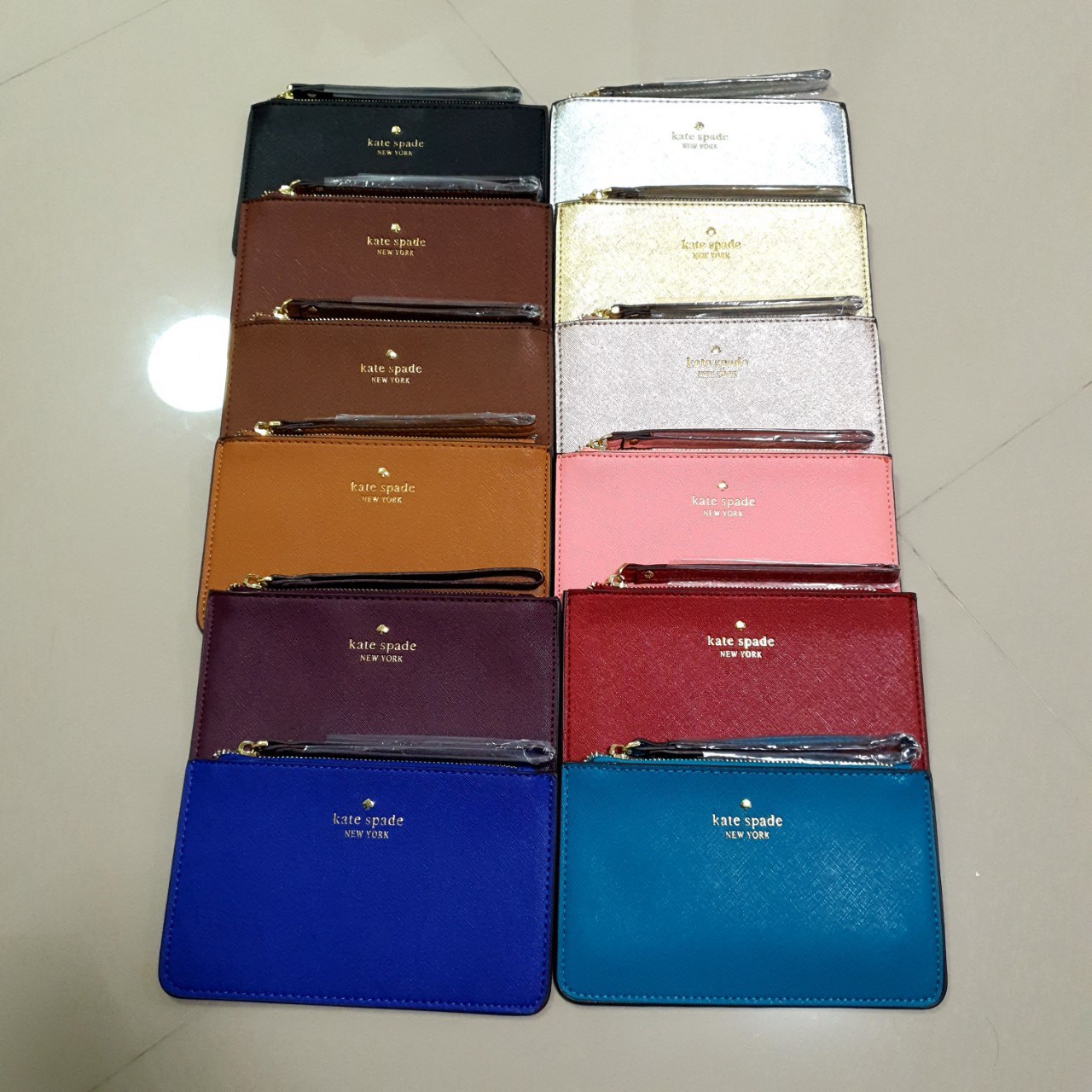 กระเป๋าคล้องมือไฮโซเรียบหรูดูแพงแบรนด์เนมเคทเสปดสีดำ KATE SPADE NEW YORK CLUTH BAG