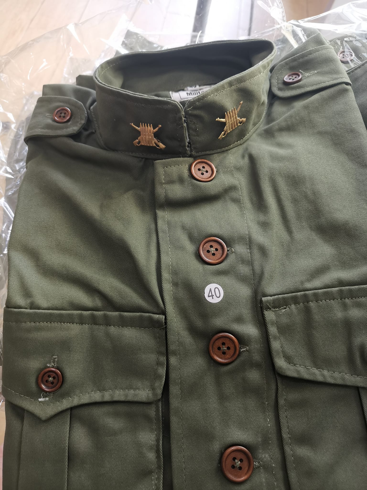 ชุดทหารไทย สงครามโลกครั้งที่ 2 + ติดเข็มคอ เสื้อ+กางเกง = 3,500 บ.