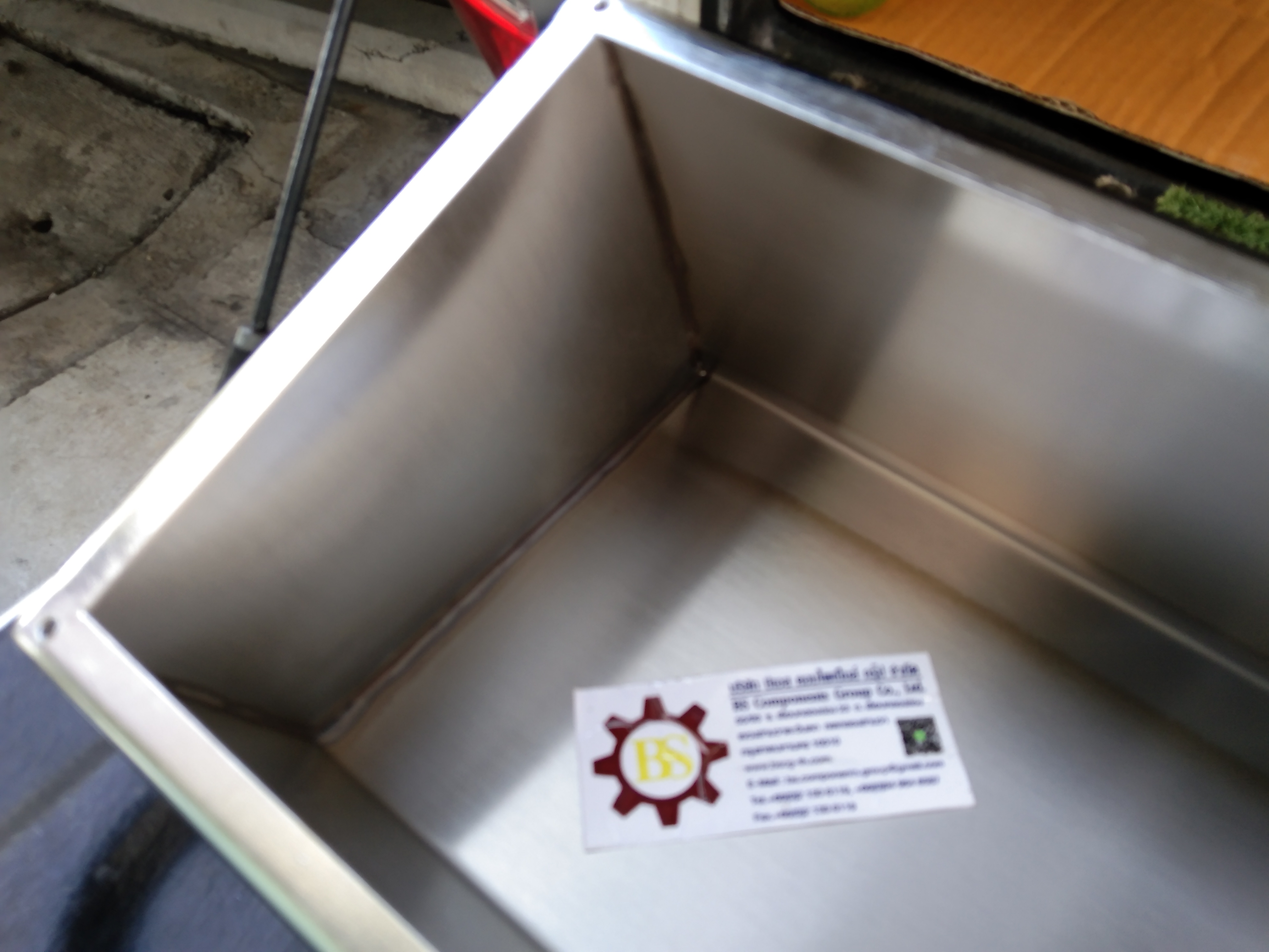 กล่องสแตนเลสด้านบนสโลป POWER PLUGS (B) W800xH150xD150mm.