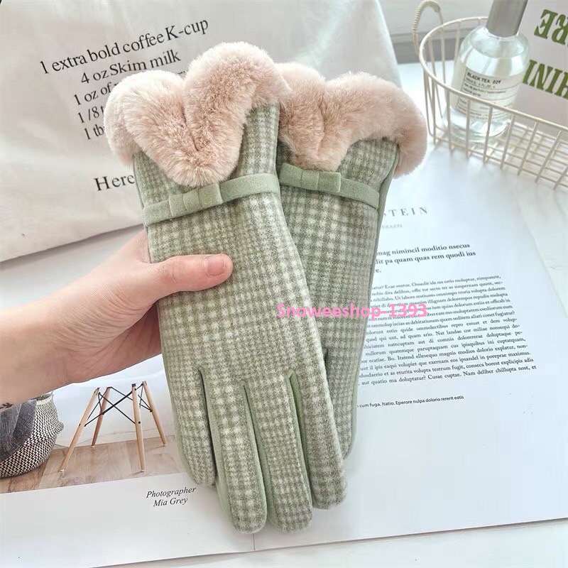 ถุงมือบุขนขอบเฟอร์แบบใหม่กันหนาว กันลม กันน้ำ ใส่สบายยืดหยุ่นนุ่มมาก ขนาดฟรีไซ