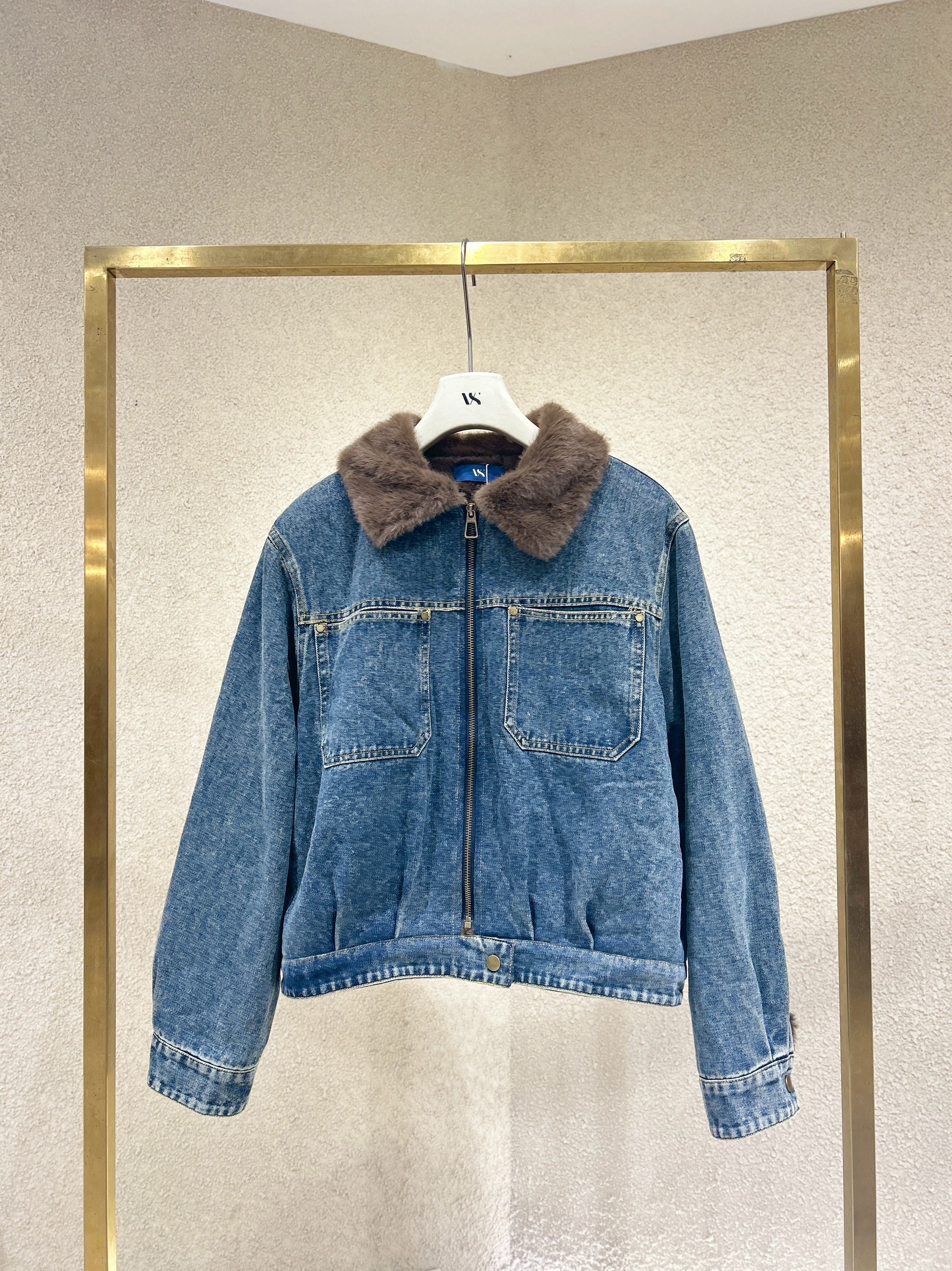 แจ็คเก็ตยีนส์ขนเฟอร์ด้านใน
