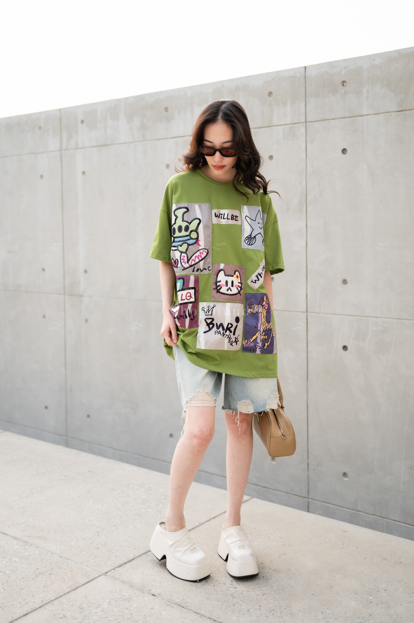 กางเกงยีนส์ขาสั้นแจ่งชายรุ่ย