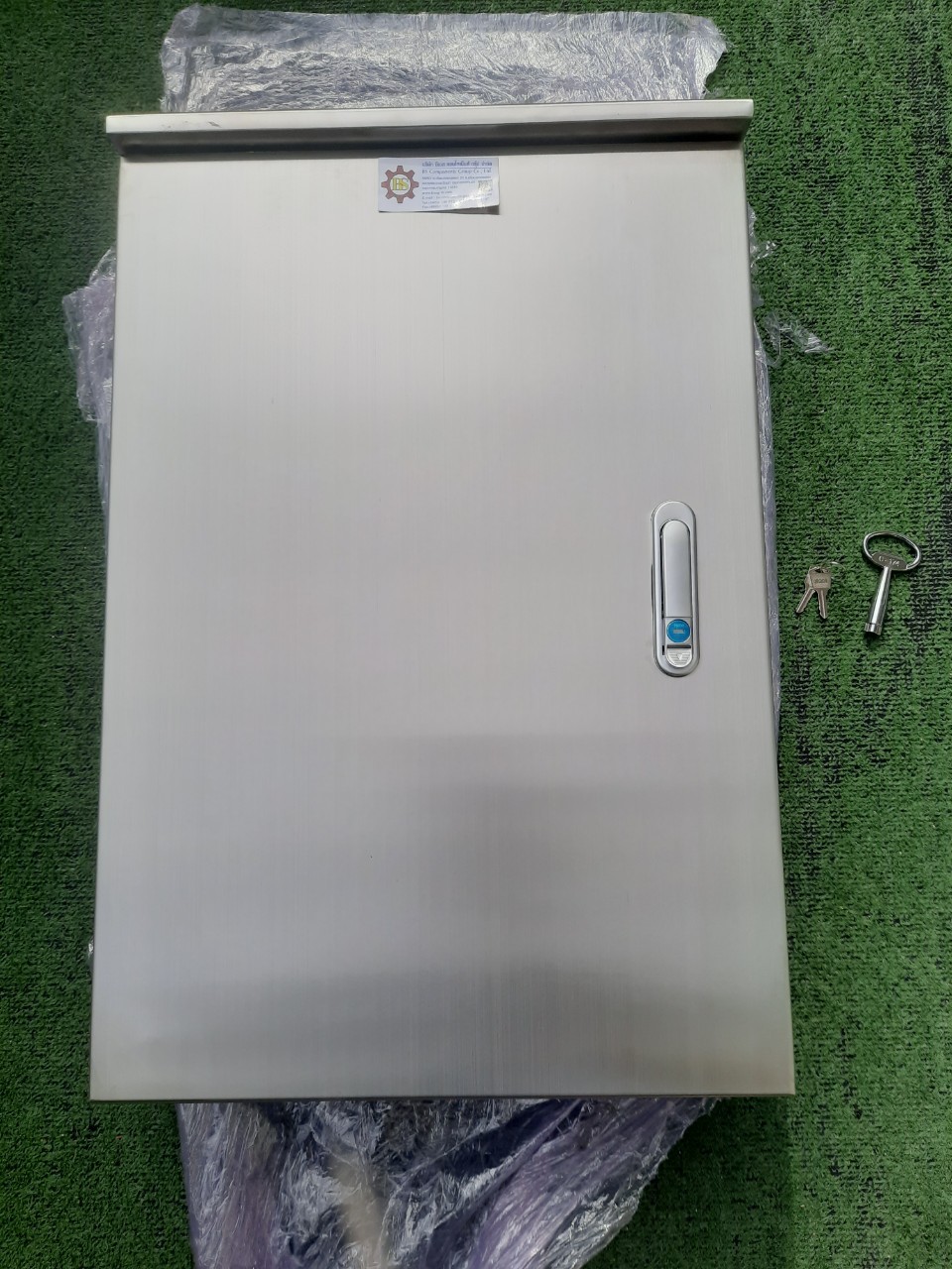 Main LUG 100A ตู้สแตนเลส 304 มีหลังคาสโลป W450xH650xD152mm. (36ช่อง)