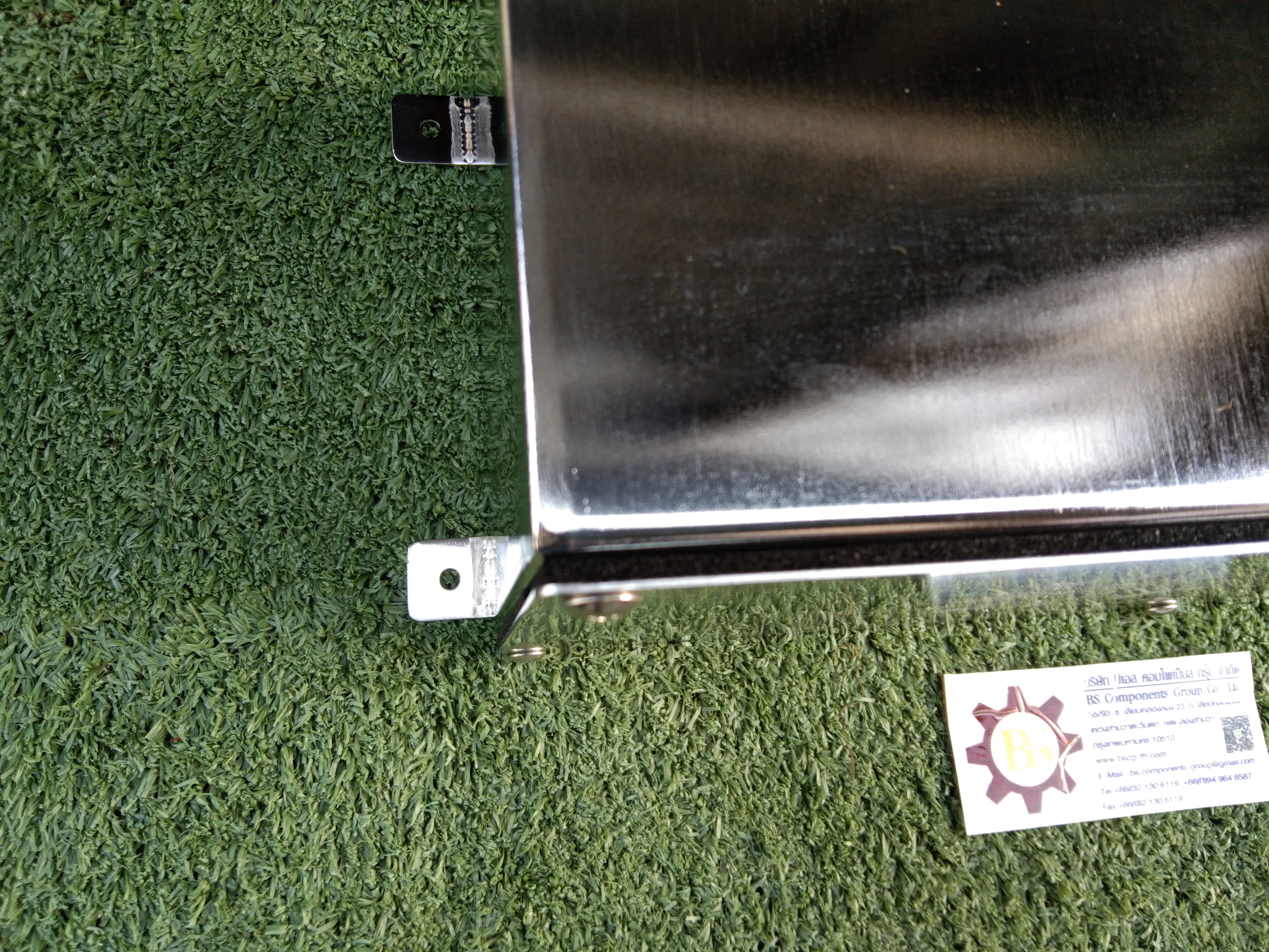 กล่องสแตนเลสด้านบนสโลป POWER PLUGS (A) W650xH150xD150mm.