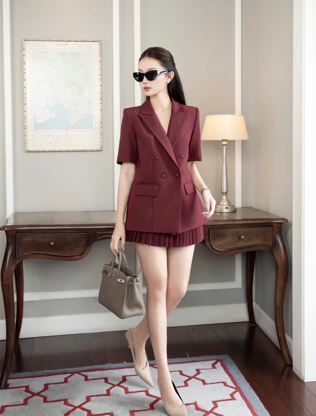 Label :: RAMI-PAPHA(รมิปภา) เสื้อแขนสั้น ปกคอเสื้อเก๋ๆ กระเป๋า/กระดุมหน้า ใช้งานได้จริง ไหล่มีฟองน้ำ ซับในอย่างดีทั้งตัว ++กระโปรงจีบเล็กรอบตัวเก๋มากๆคะ มีขาสั้นด้านใน **เนื้อผ้าสวมใส่สบาย