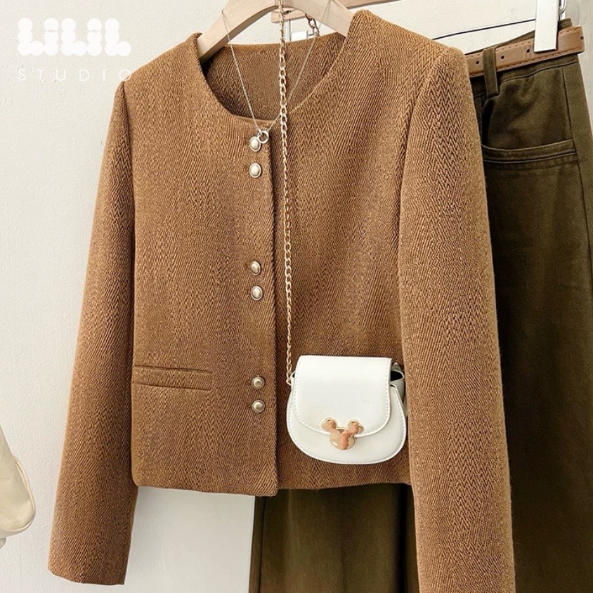 เบลเซอร์Korea style สั่งได้เลยนะคะ ผ้าดูดี cutting เนี้ยบสุด มีซับใน พร้อมส่งค่ะ