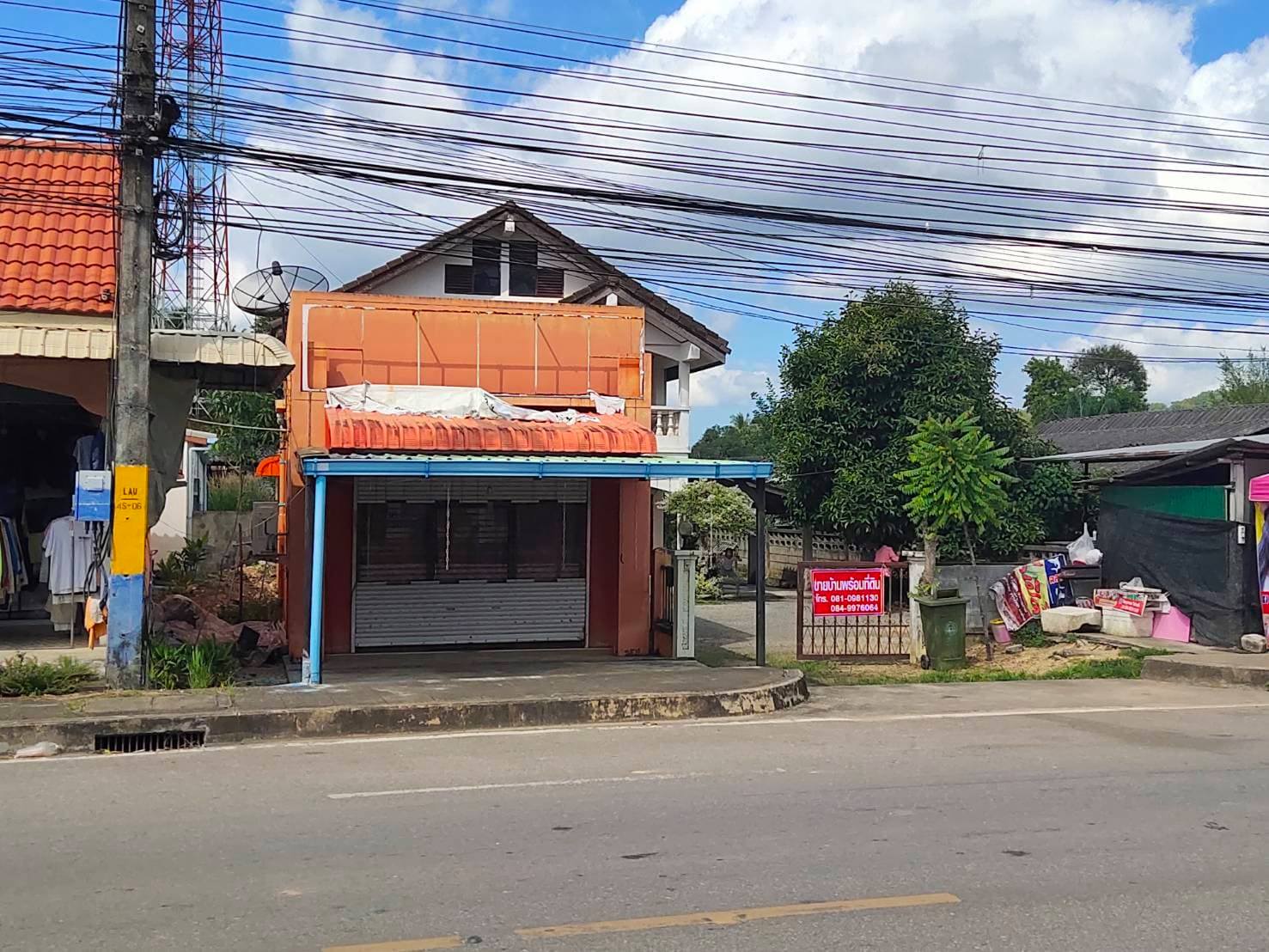 ขายบ้านราคาถูกติดถนนใหญ่ตัวเมือง อ.ละงู จ.สตูล ใกล้สำนักงานสาธารณสุข