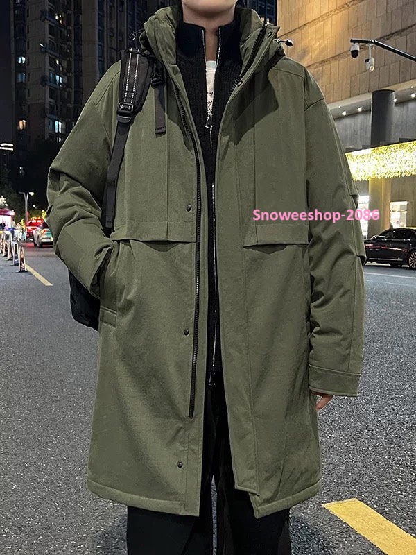 เสื้อโค้ทยาวบุหนา อุ่นได้ถึงติดลบ ไซส์ใหญ่พิเศษ L-8XL และ 3 สีสุดเท่ ใส่เที่ยวต่างประเทศหรือขึ้นเหนือก็เท่ได้ทุกองศา กันน้ำ กันลม กันหิมะครบจบในตัวเดียว ทรงยาวเหนือเข่า ดูแพง ใส่แล้วหุ่นดูสูงเพรียว มีฮู้ดปรับได้ ใส่สบายไม่อึดอัด